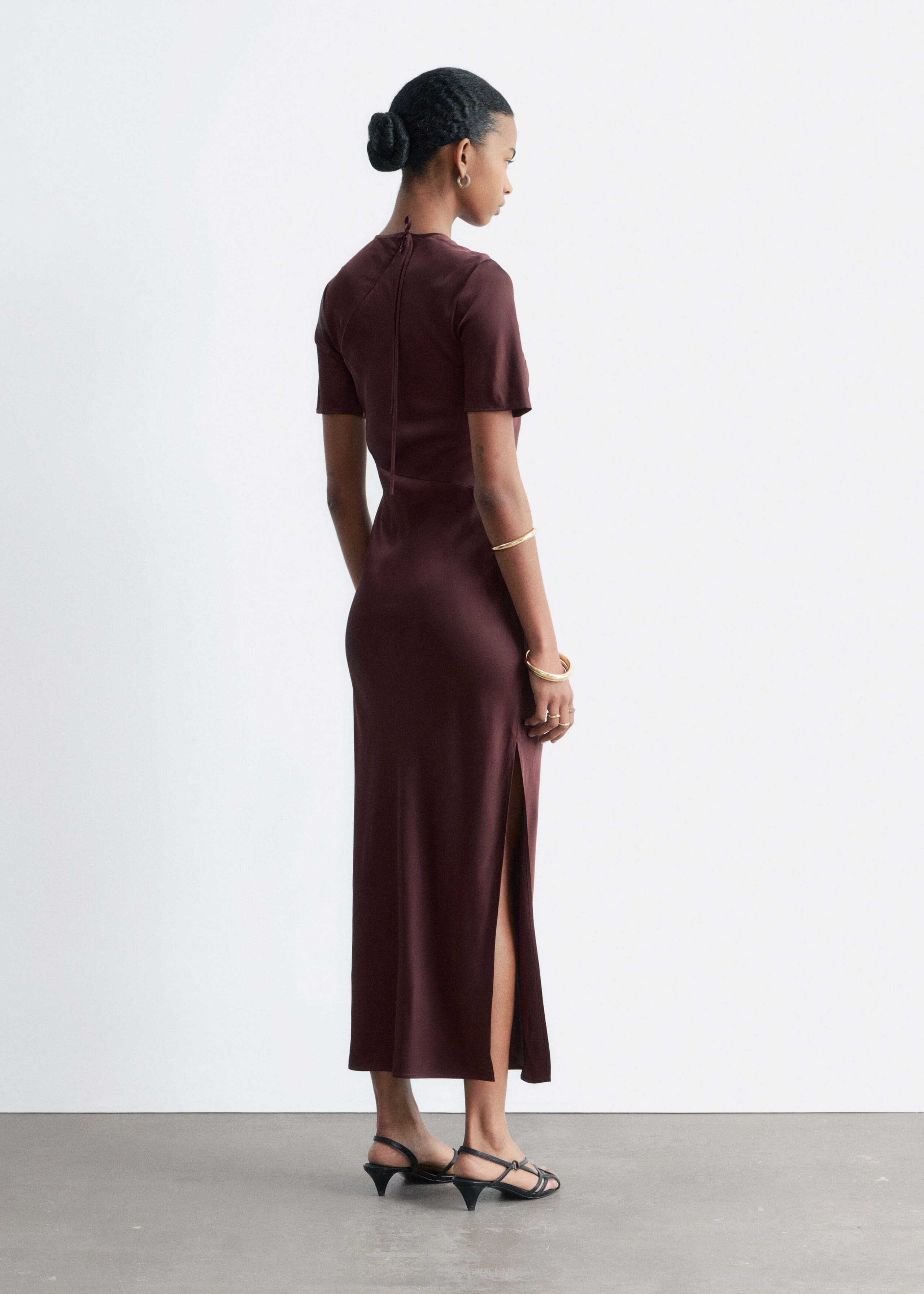 Viskose-Maxikleid mit Paisleymuster - Dunkelbraun - Lookbook