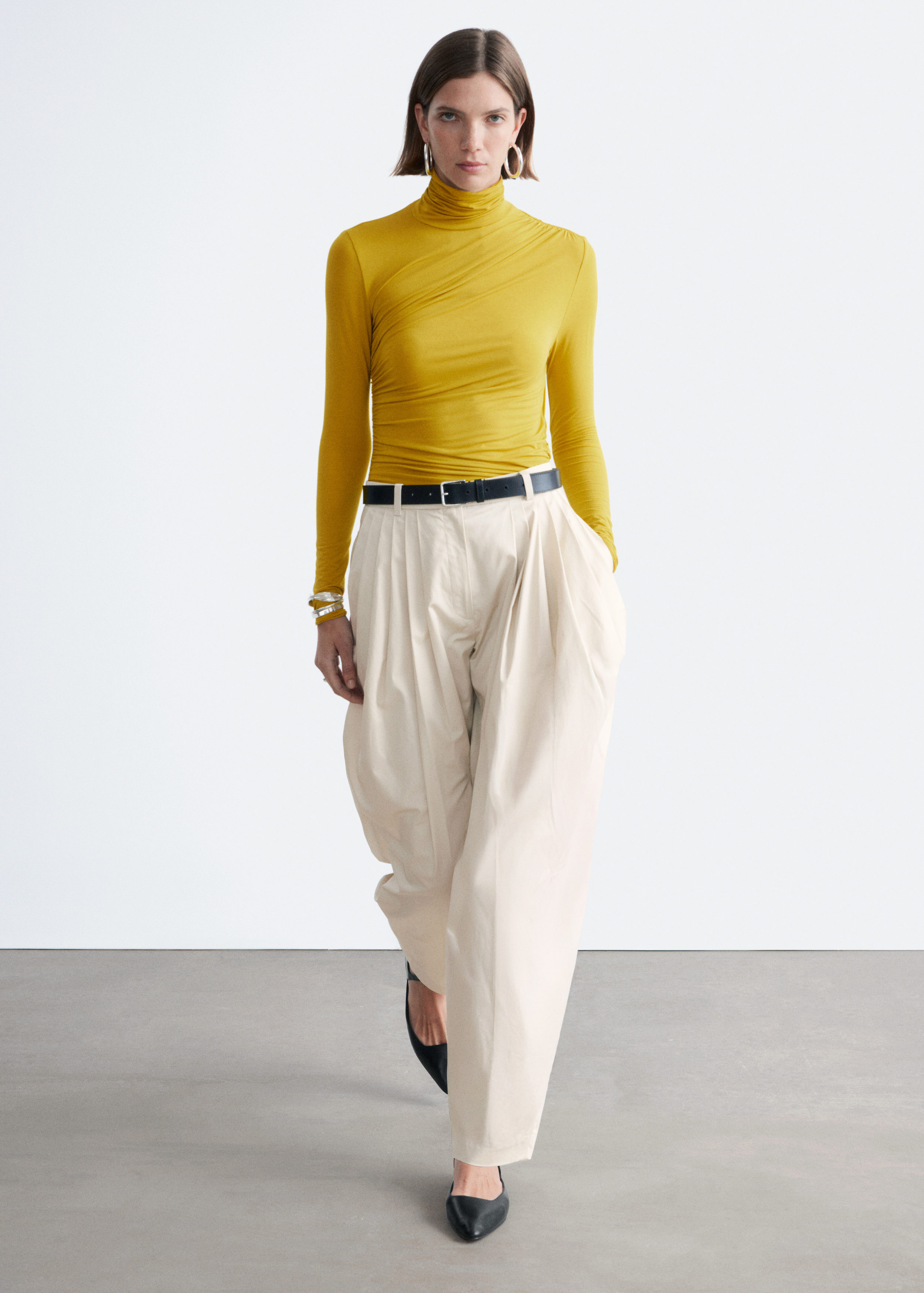 トップス The Row Yellow Silk Turtleneck Tunic Top Draped Turtleneck Top - Yellow - Long sleeve tops | & Other Stories GB