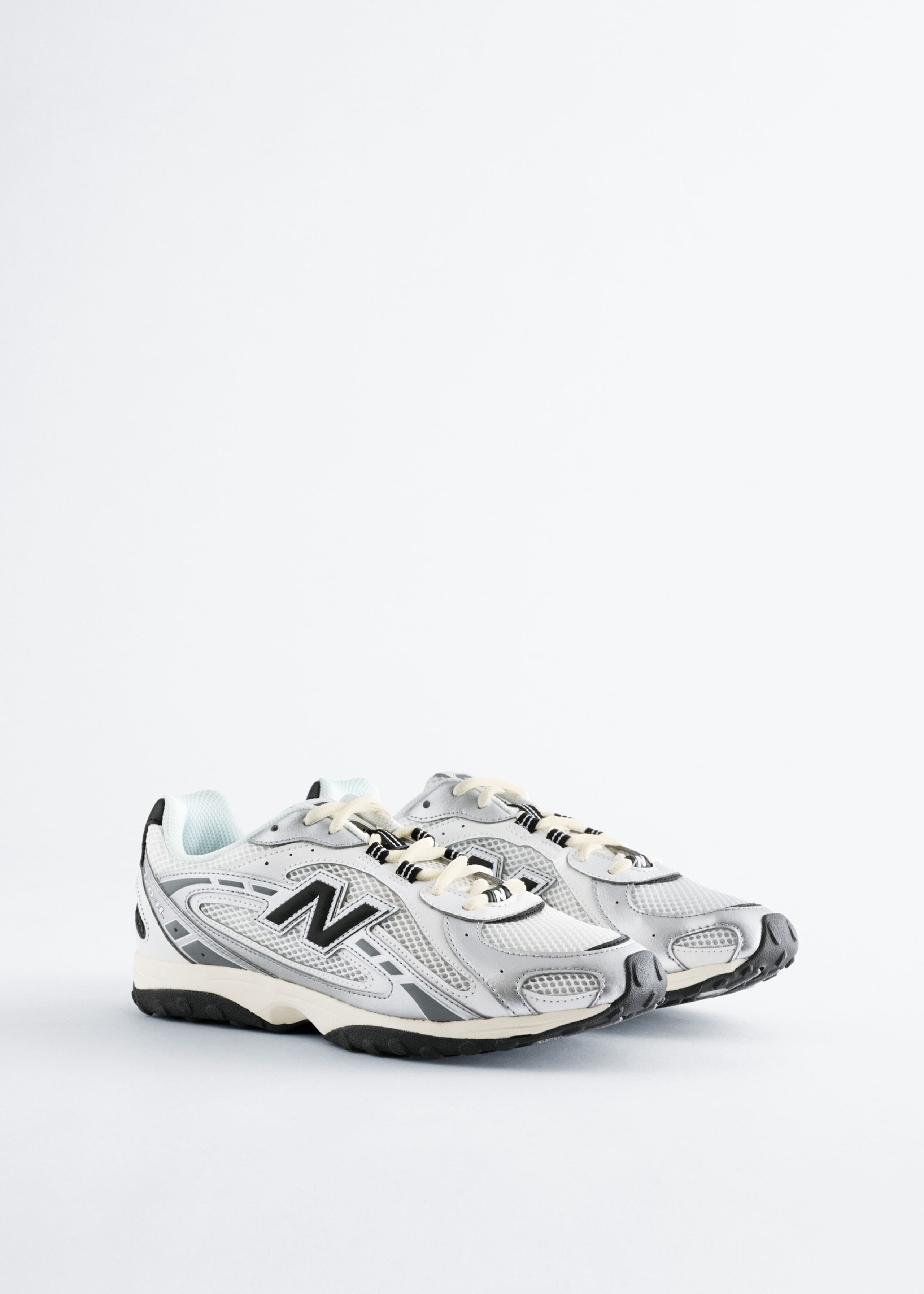 Image of New Balance 204L Sneakers