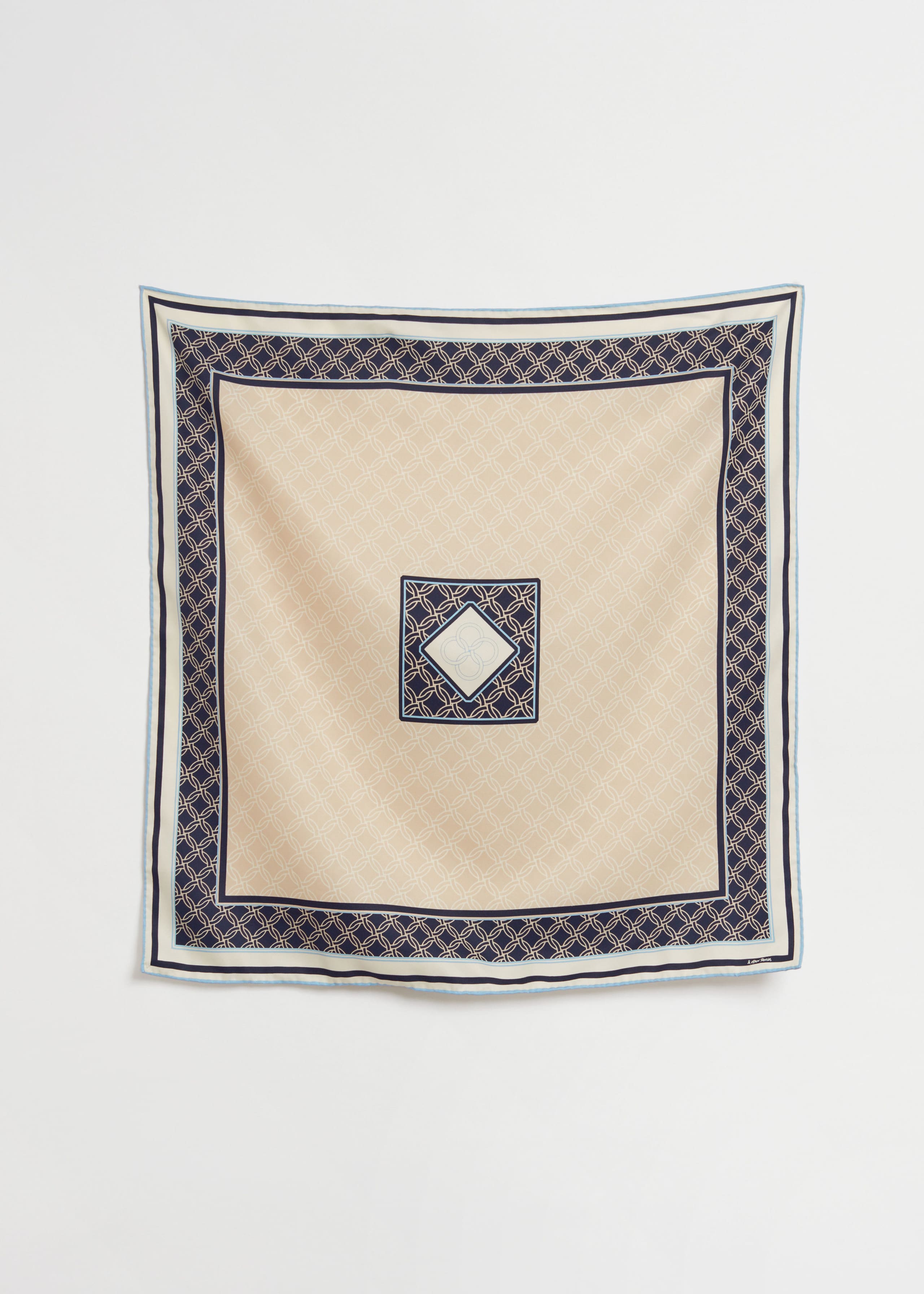 Chain Motif Square Scarf - Dark blue/Cream - Still Life