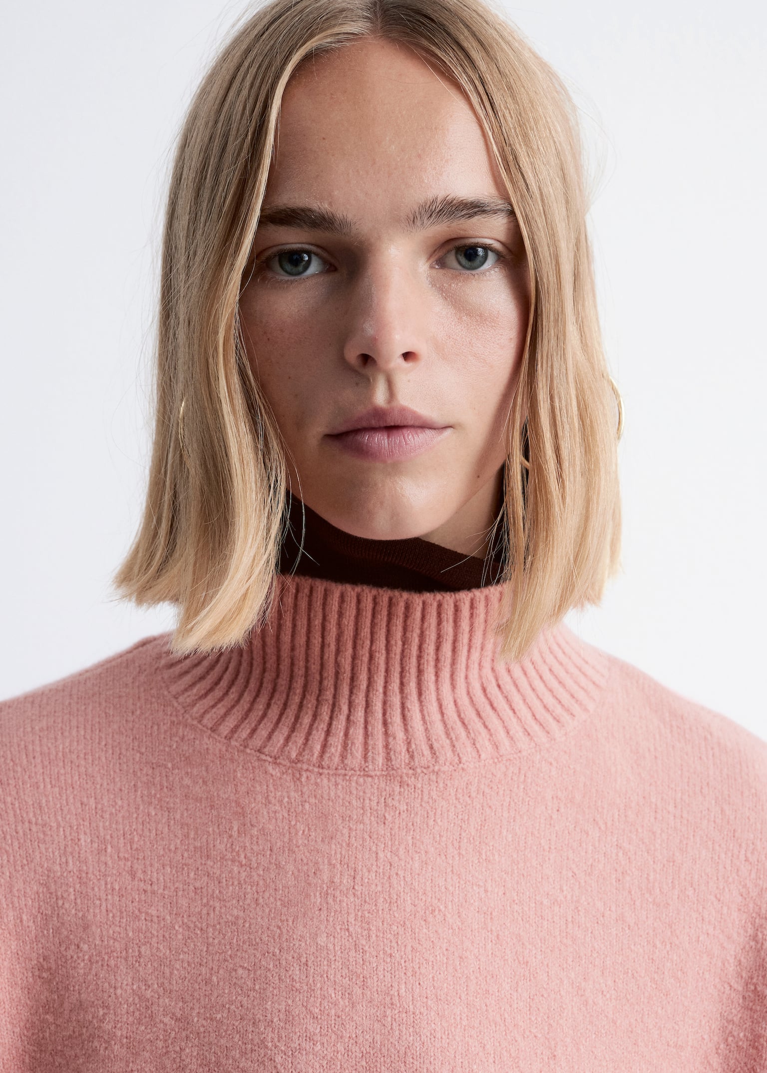Rollkragenpullover - Rosa/Schwarz/Weinrot/Dunkelbeige - 5