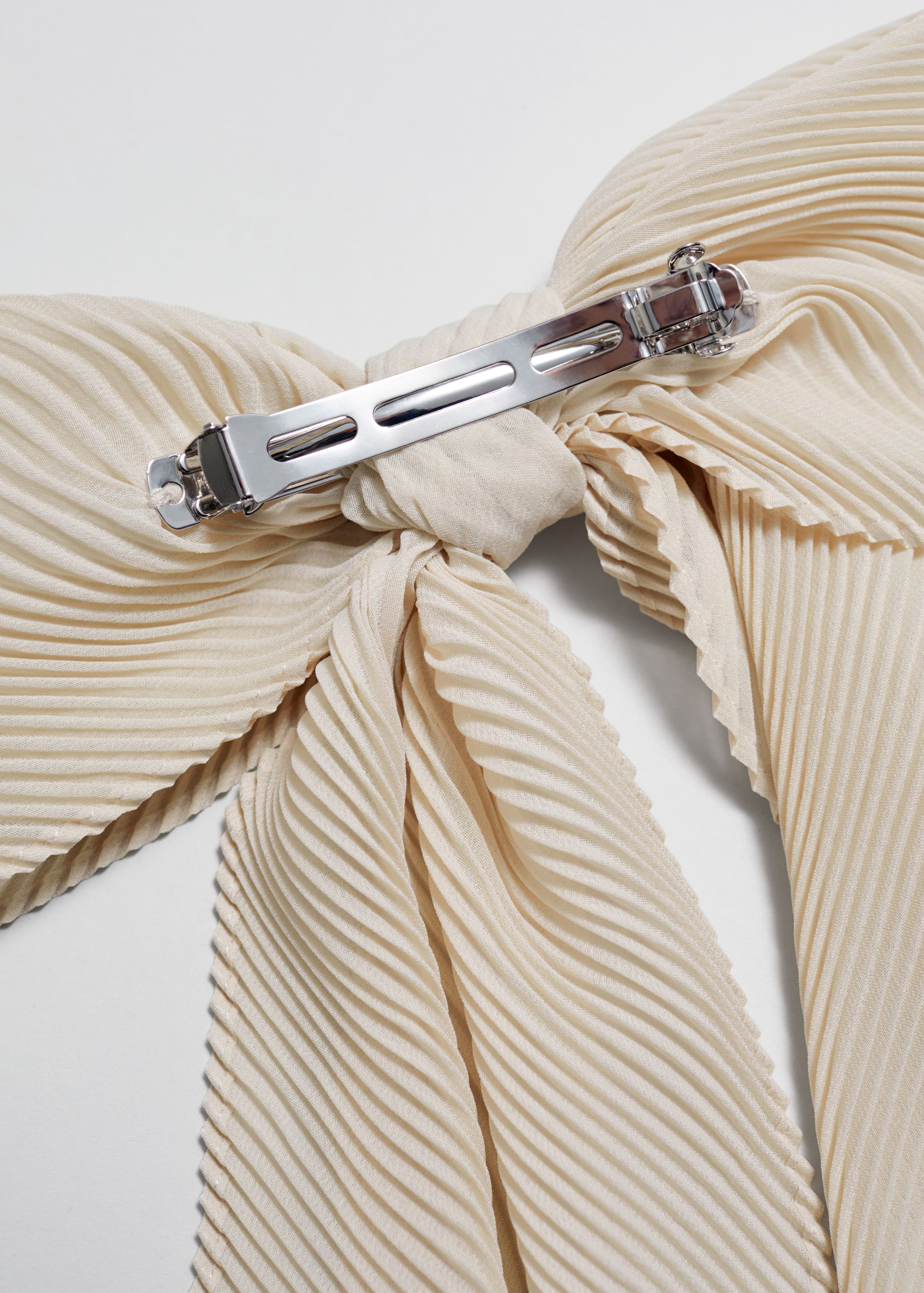 Pleated Bow Hair Clip - {{variantName}} - Descriptive Detail