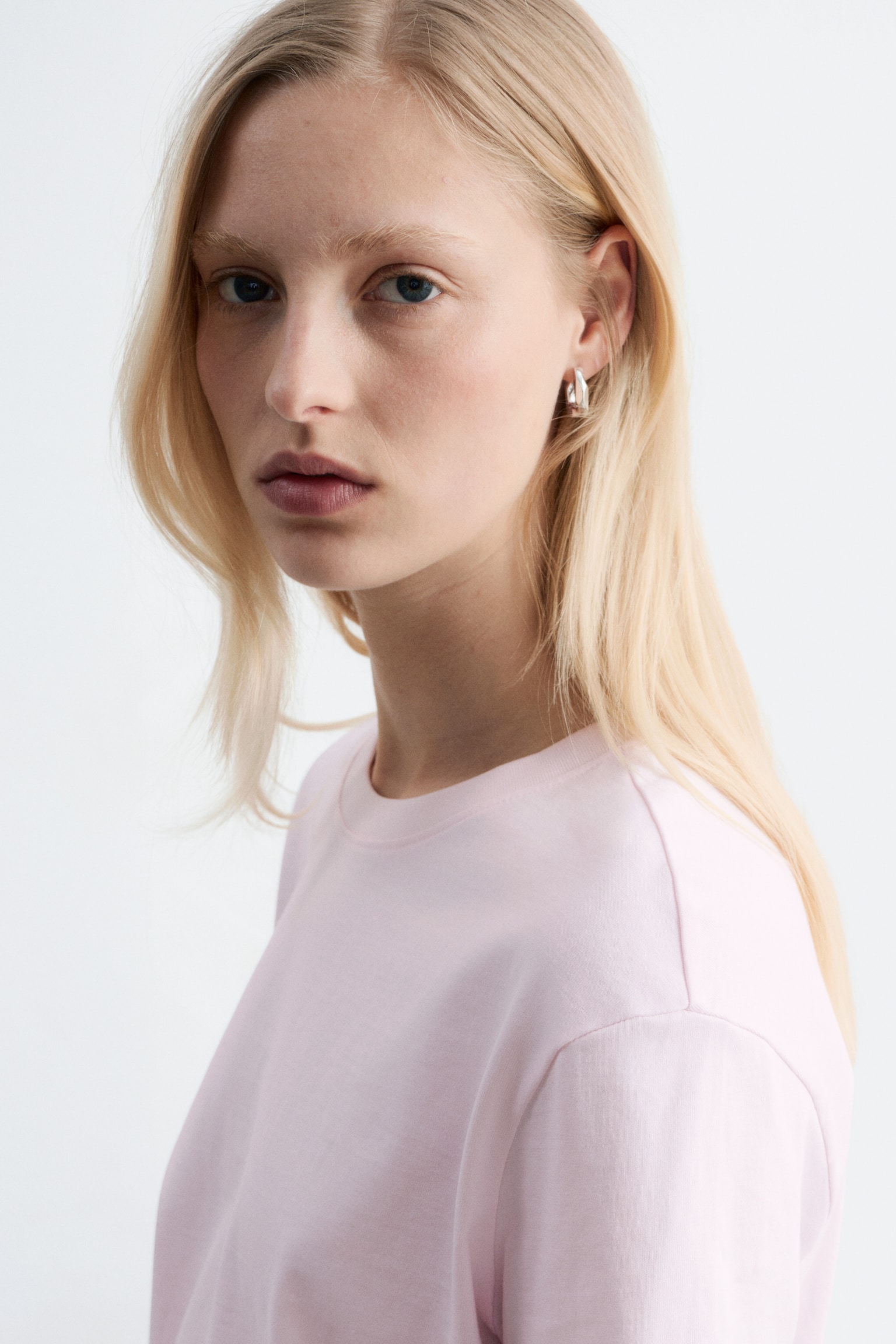 T-shirt i bomull med rund hals - Ljusrosa/Lila/Vit/Rosa/brunrandig/Marinblå/vit/randig/Ljusblå/Gul/Mörkbrun/Svart/Röd - 8