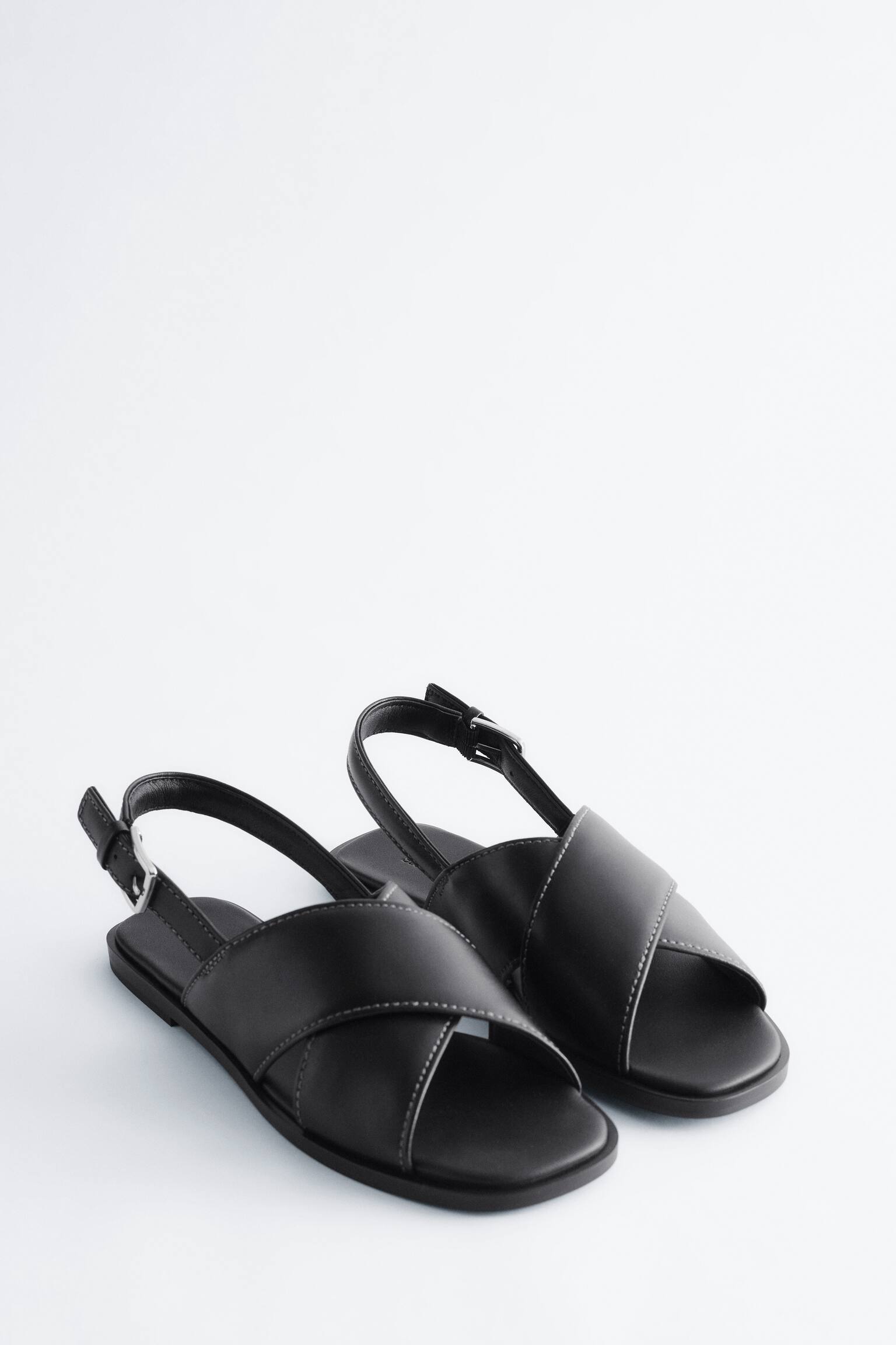 Crossover-Sandalen aus Leder - Schwarz - 3