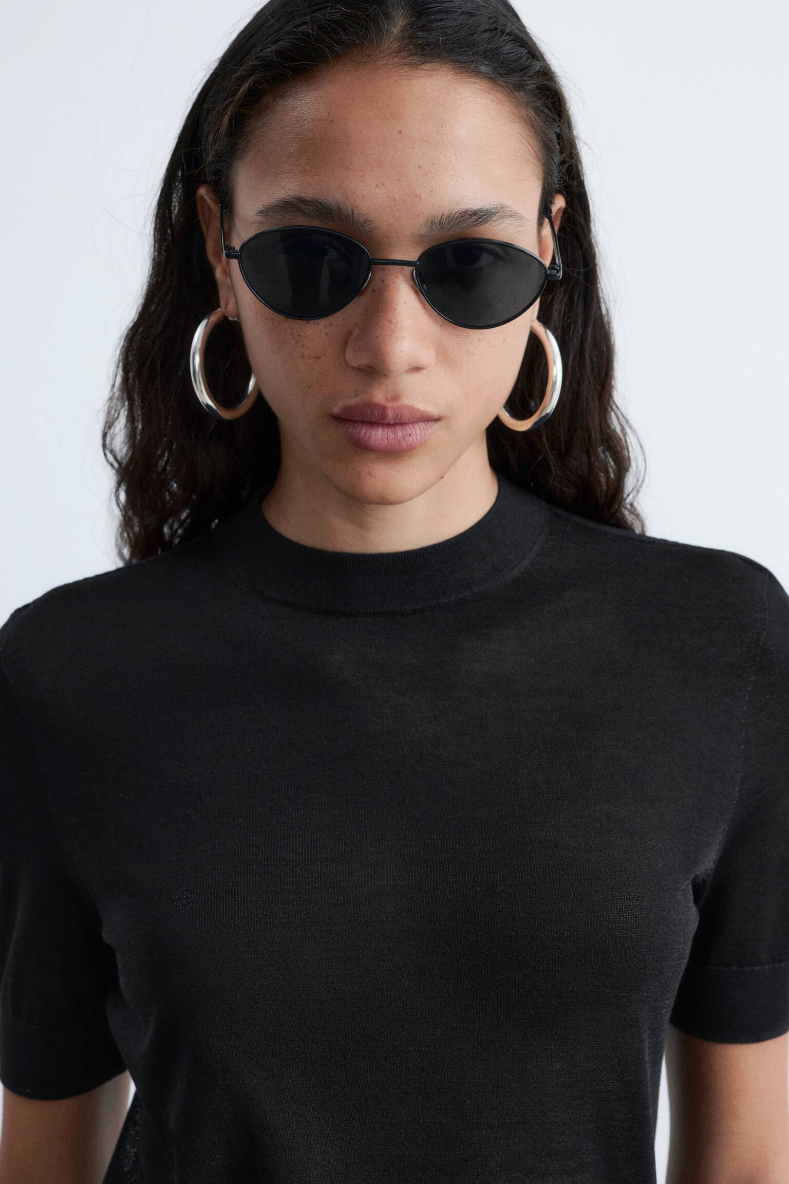 T-shirt in maglia fine - Nero/Blu brillante/Beige - 6