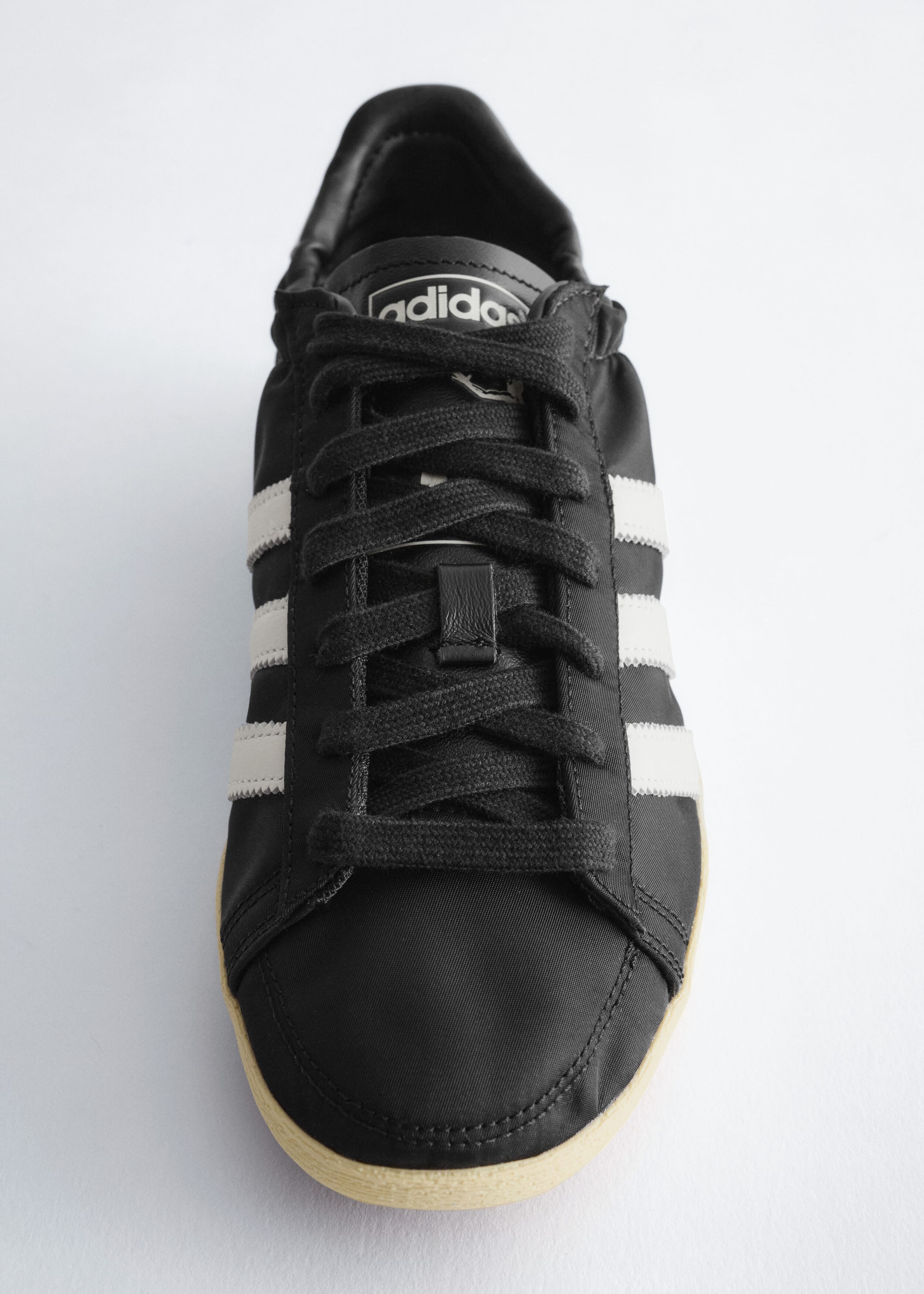 adidas Originals Jabbar Lo Scrunch Sneakers - Black/White - Still Life