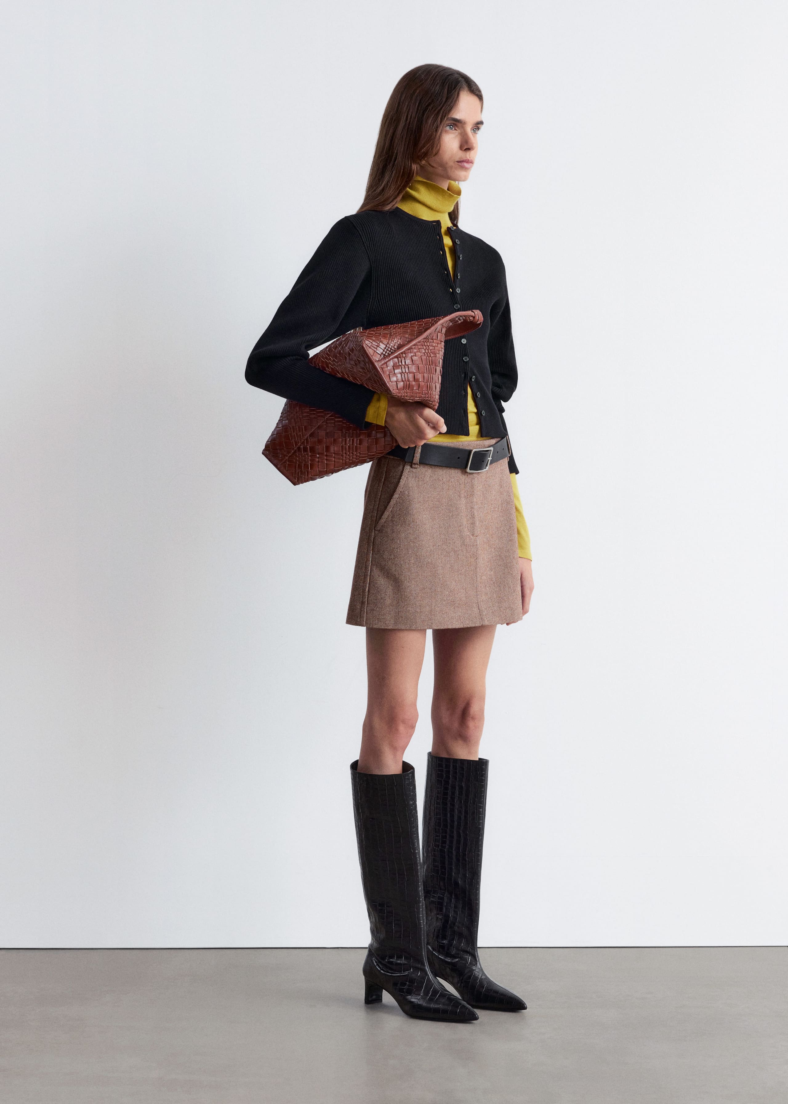Image of Eng anliegende Rippstrickjacke