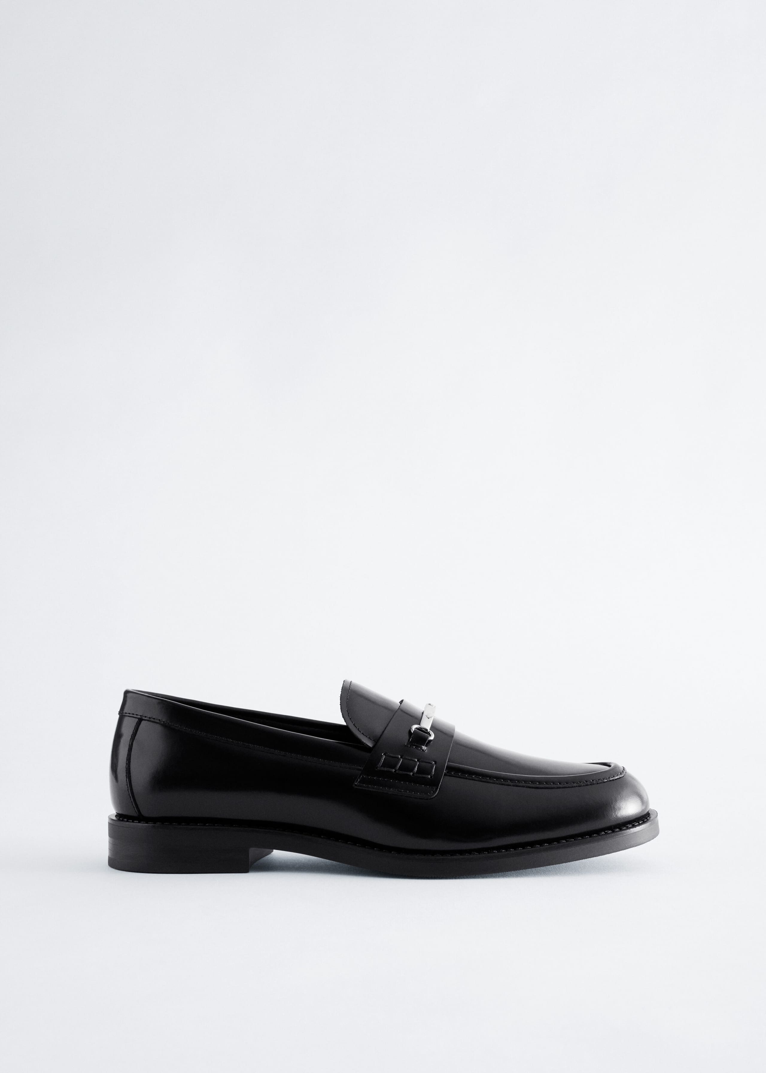 Loafer aus Leder mit Trensenspange - Schwarz - Stillleben