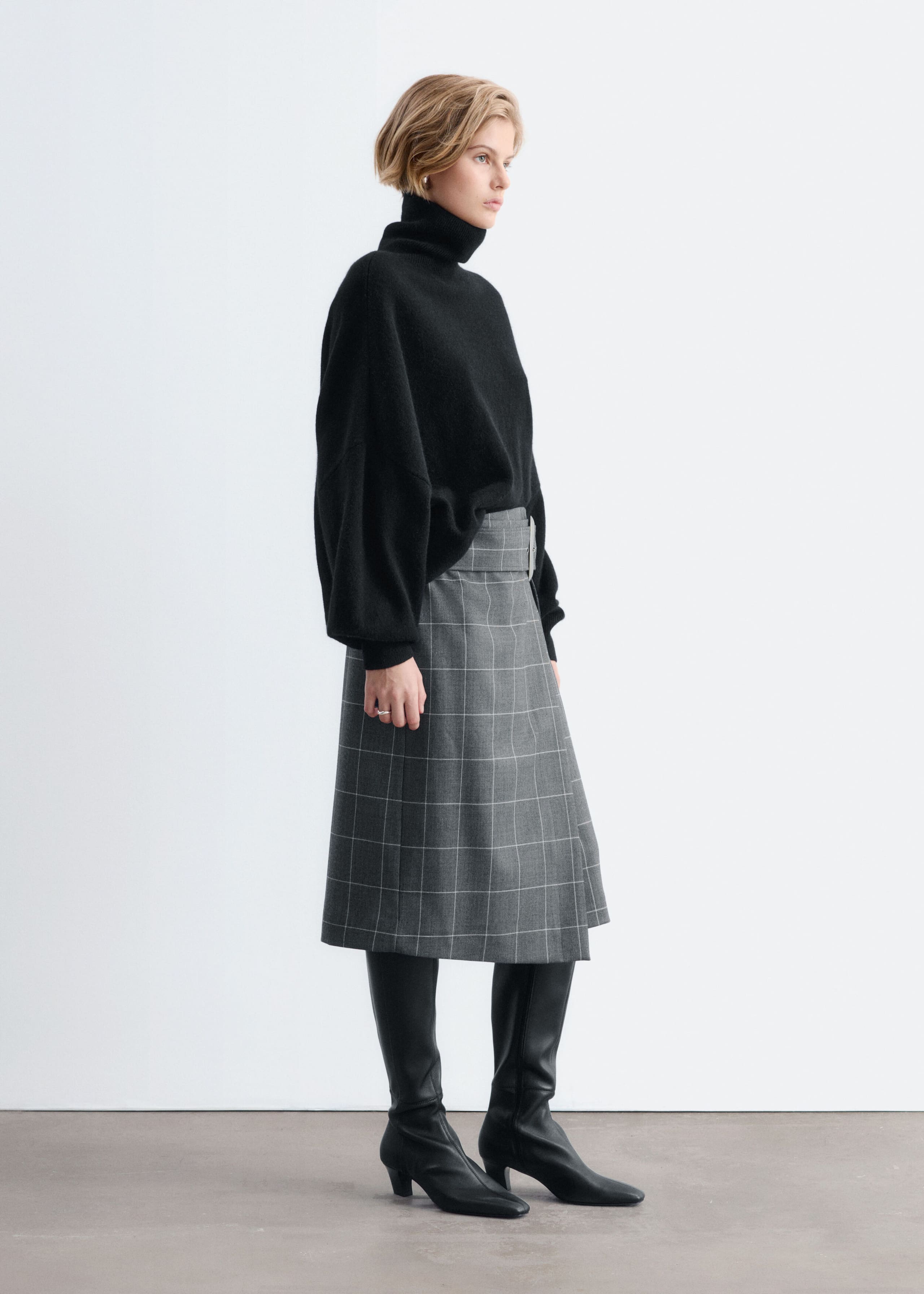 Wickelrock mit Gürtel - Grau/Kariert - Lookbook