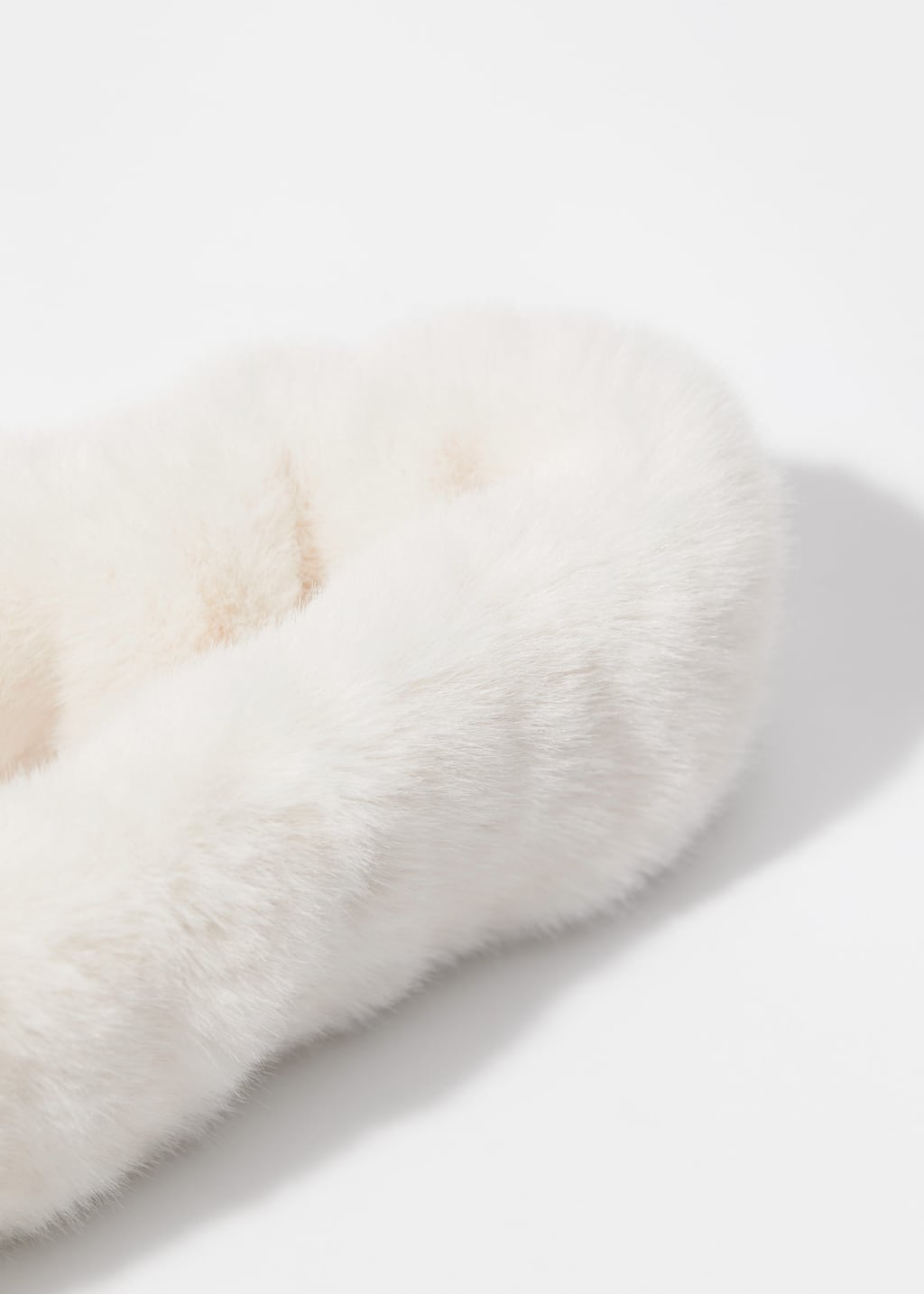Faux Fur Headband - {{variantName}} - Descriptive Detail