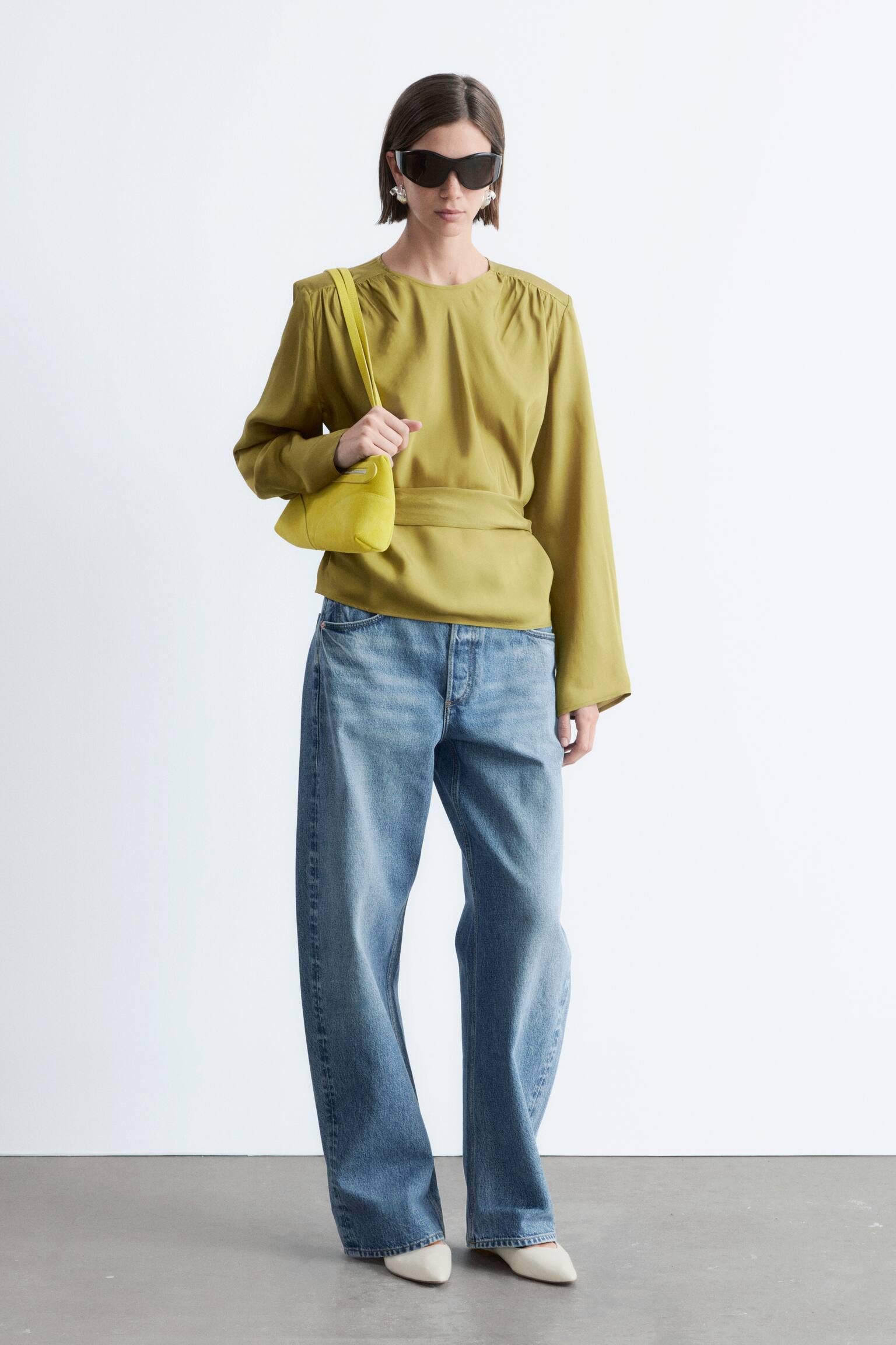 Rynket bluse med bindebælte - Olivengrøn/Hvid/diagonale striber - 7