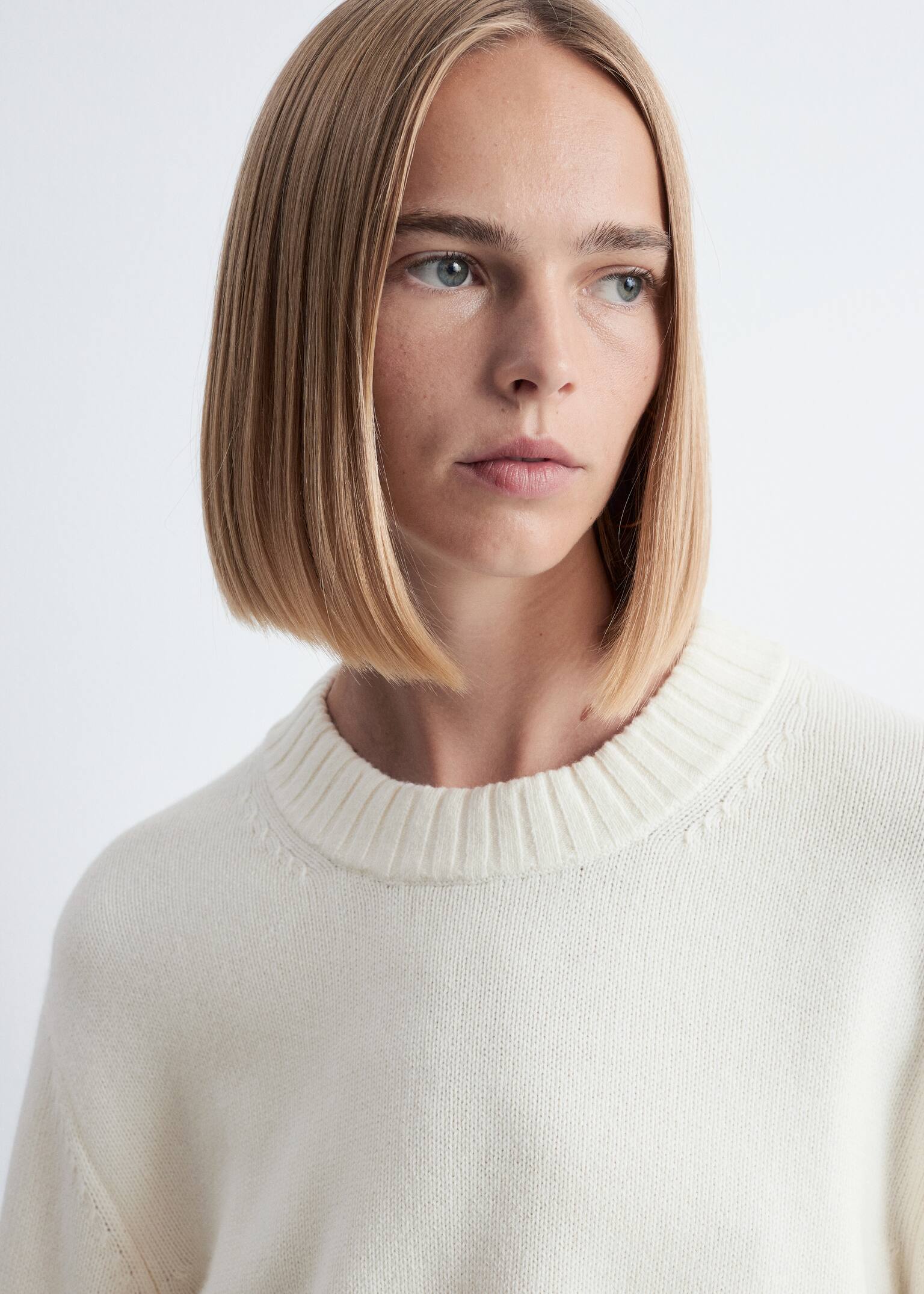 Relaxed Knit Sweater - White/Dark Brown - 7