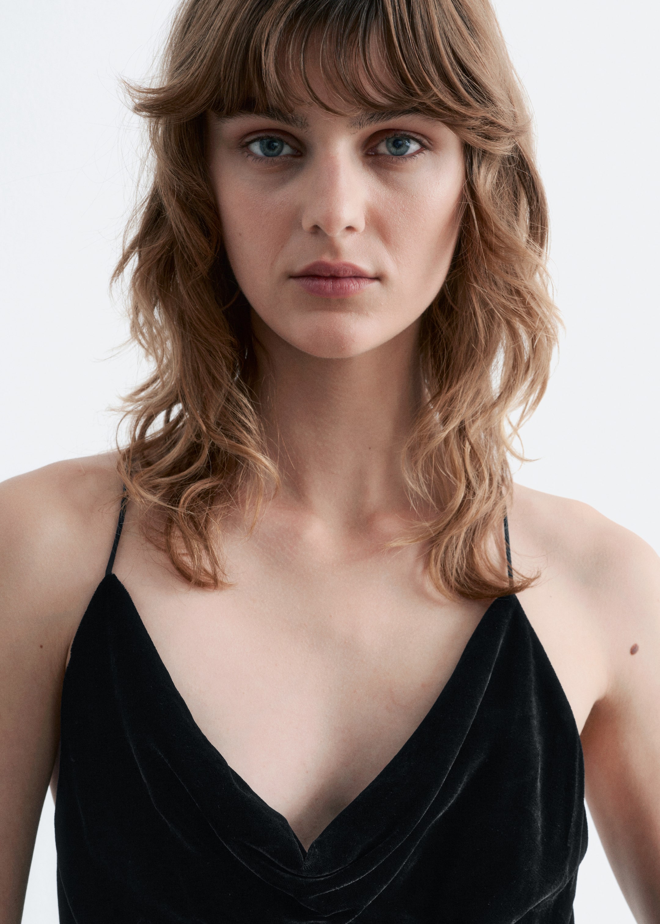 Grösseres Bild ansehen: Trägertop aus Samt - Schwarz | H&M CH 3