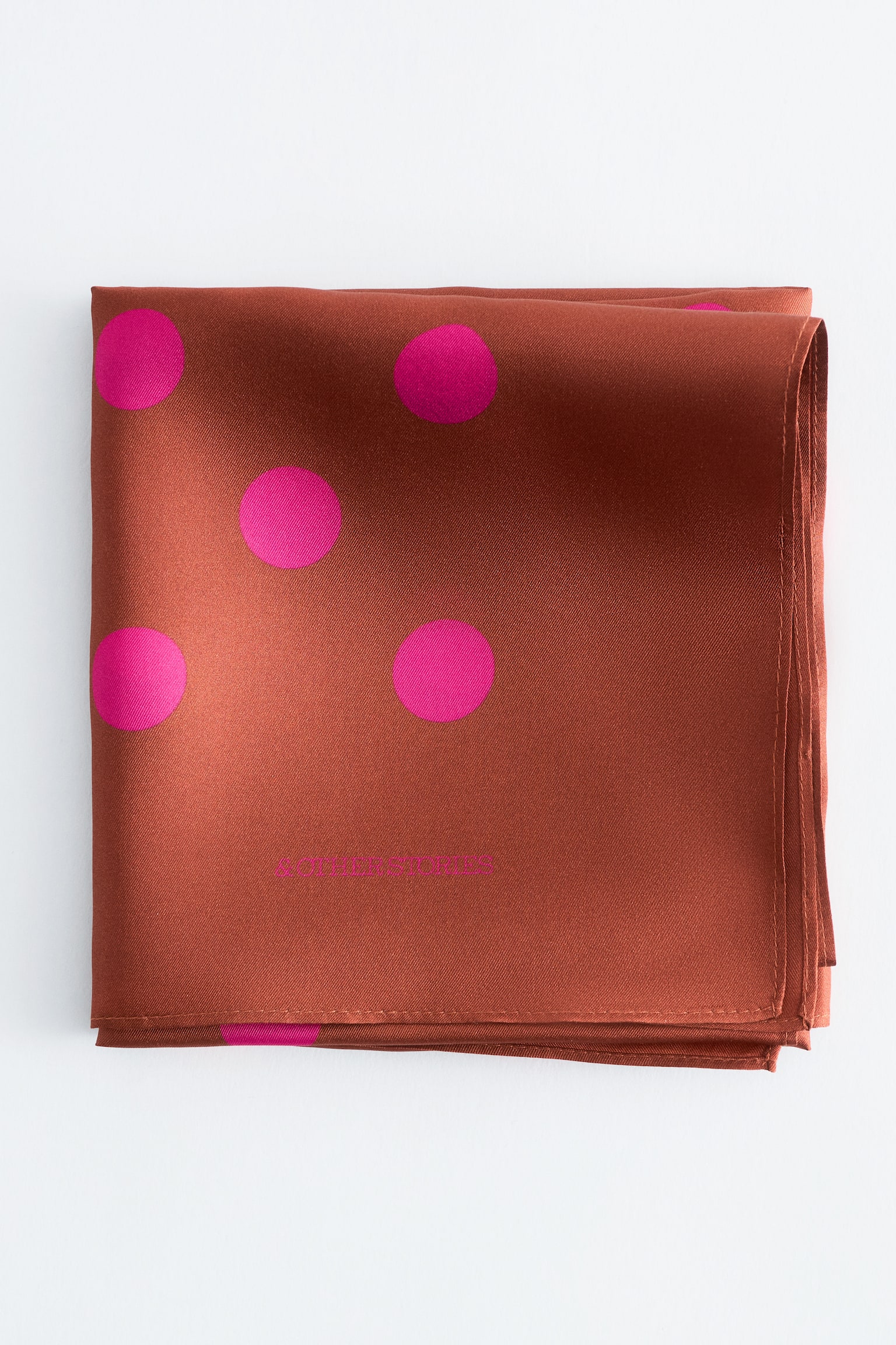 Lenço com estampado de bolinhas - Castanho/Bolinhas rosa/Branco/Bolas pretas/Pontos pretos/brancos