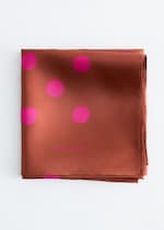 Brun/rosa prickar