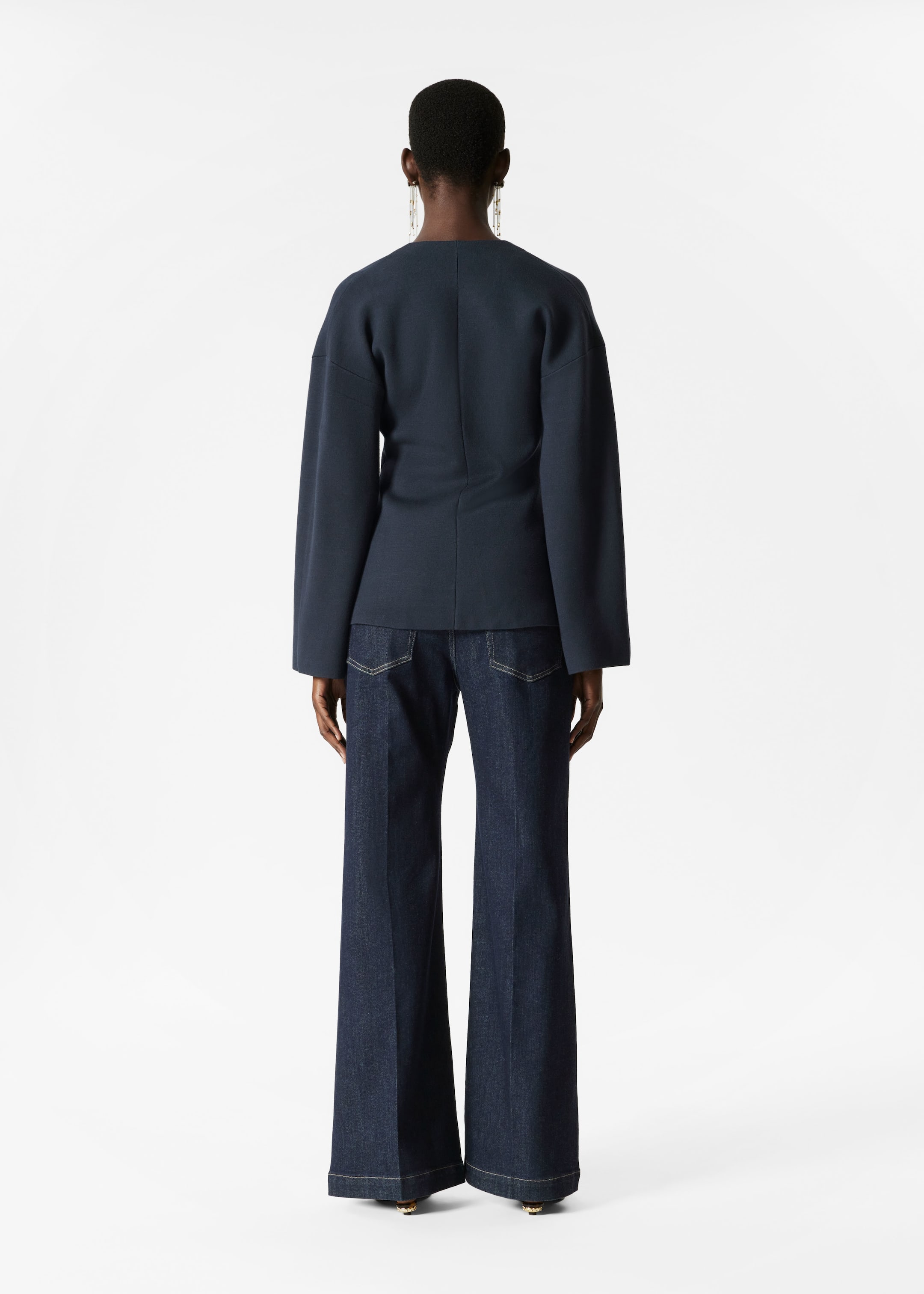 Visa större bild: Asymmetrisk cardigan - Marinblå - DAM | H&M SE 4