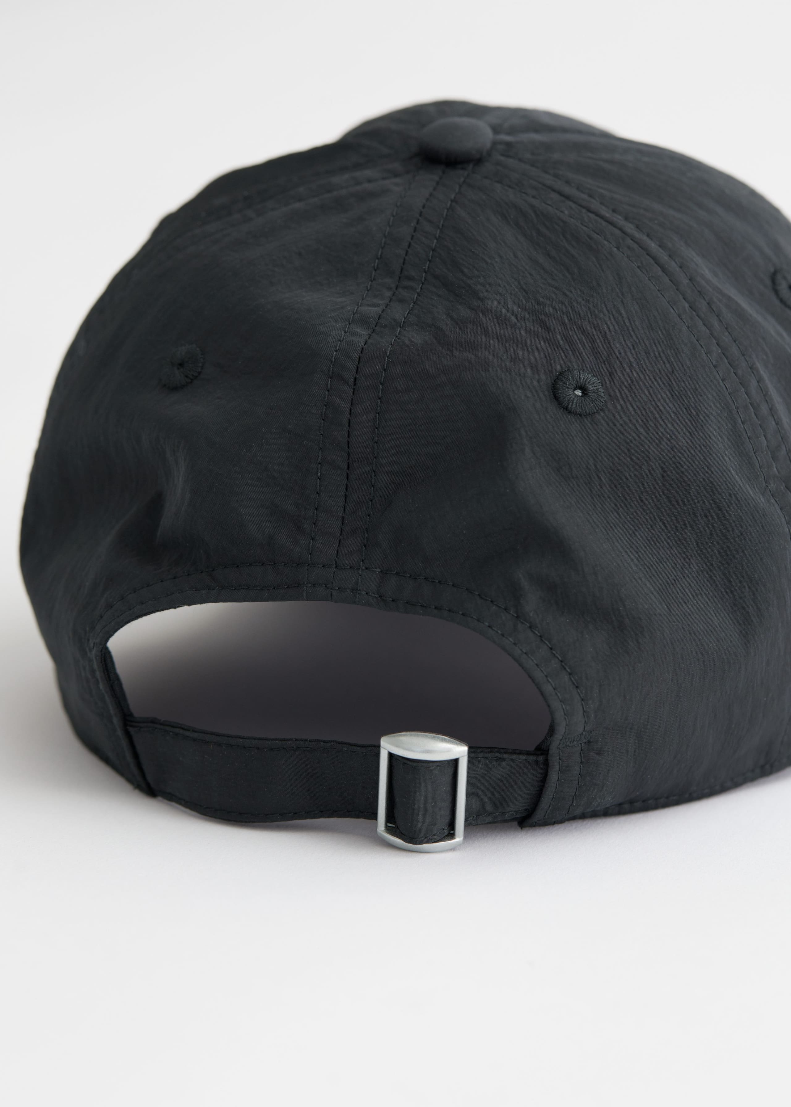 Technical Nylon Baseball Cap - {{variantName}} - Descriptive Detail