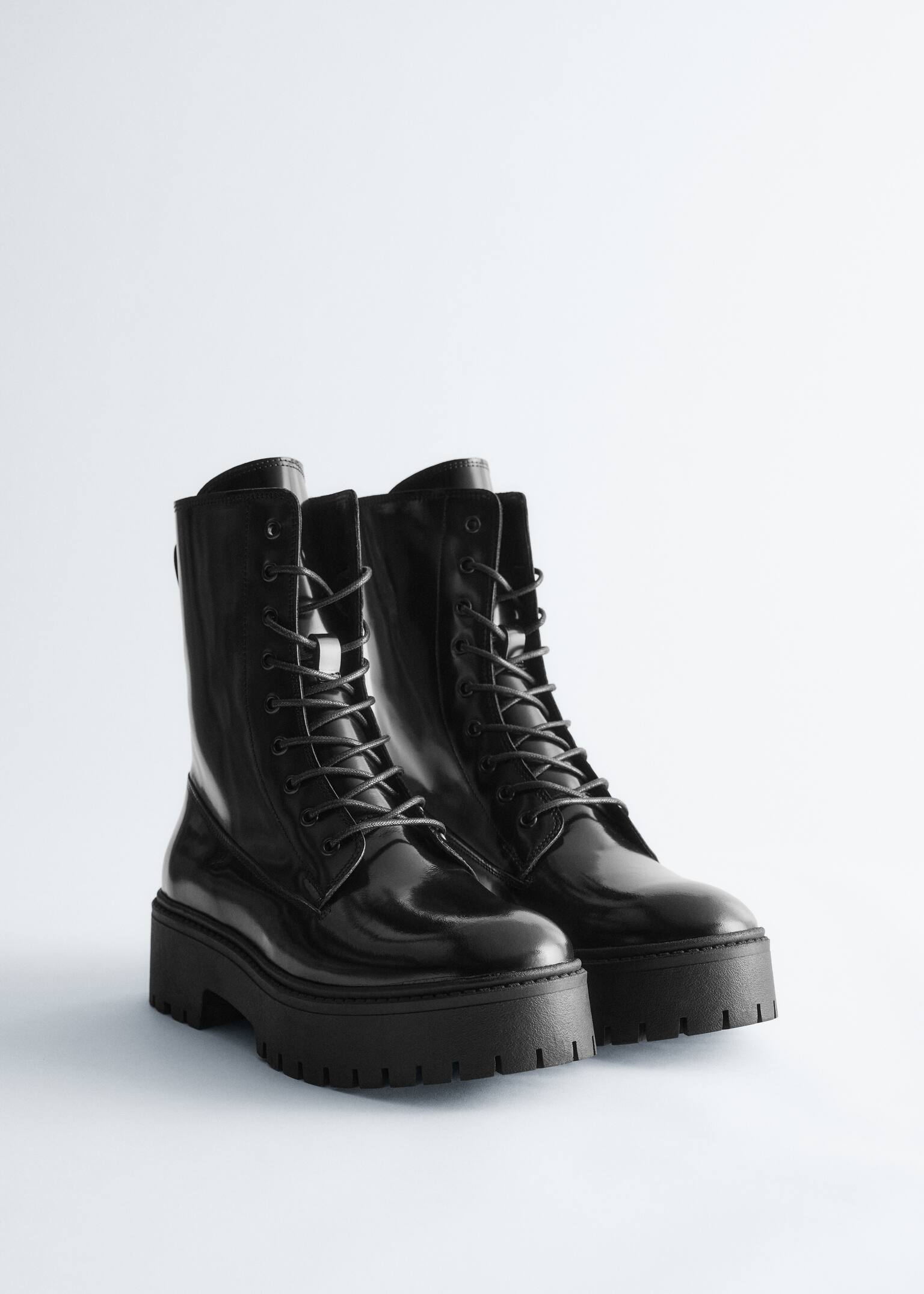 Lace-Up Leather Boots - Black/Brown - 5