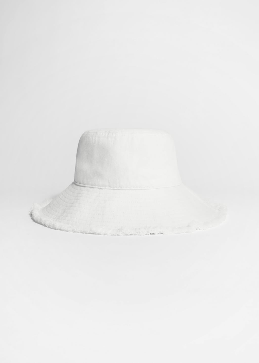 Image of Gorro de pescador con flecos