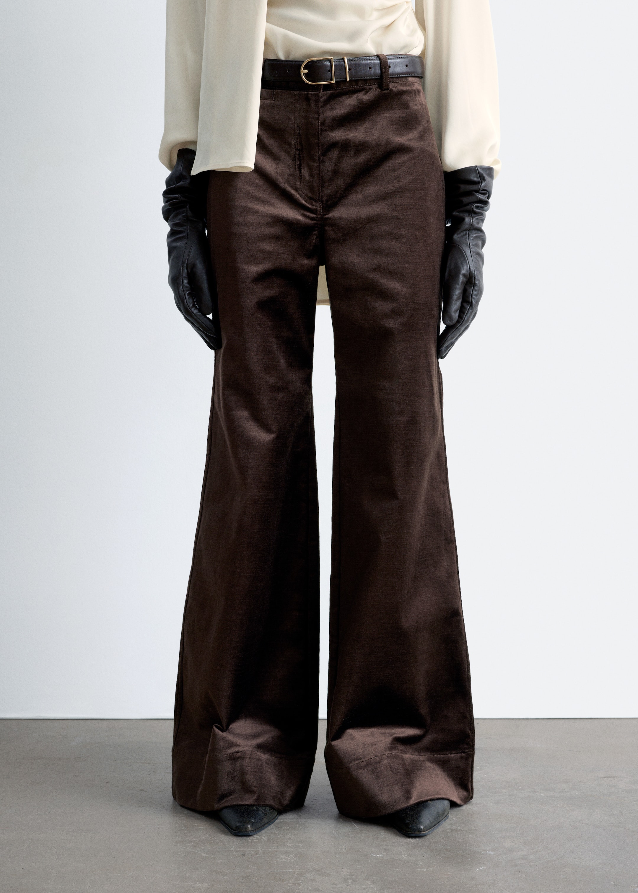 Grotere afbeelding bekijken: Fluwelen broek met wijd uitlopende pijpen - Donkerbruin - DAMES | H&M BE 1