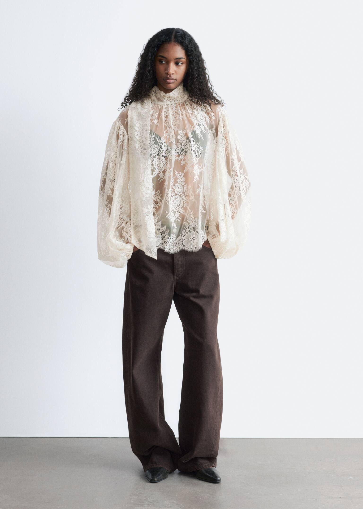 Blúzka s čipkovou mašľou - Biela/Khaki zelená - 5