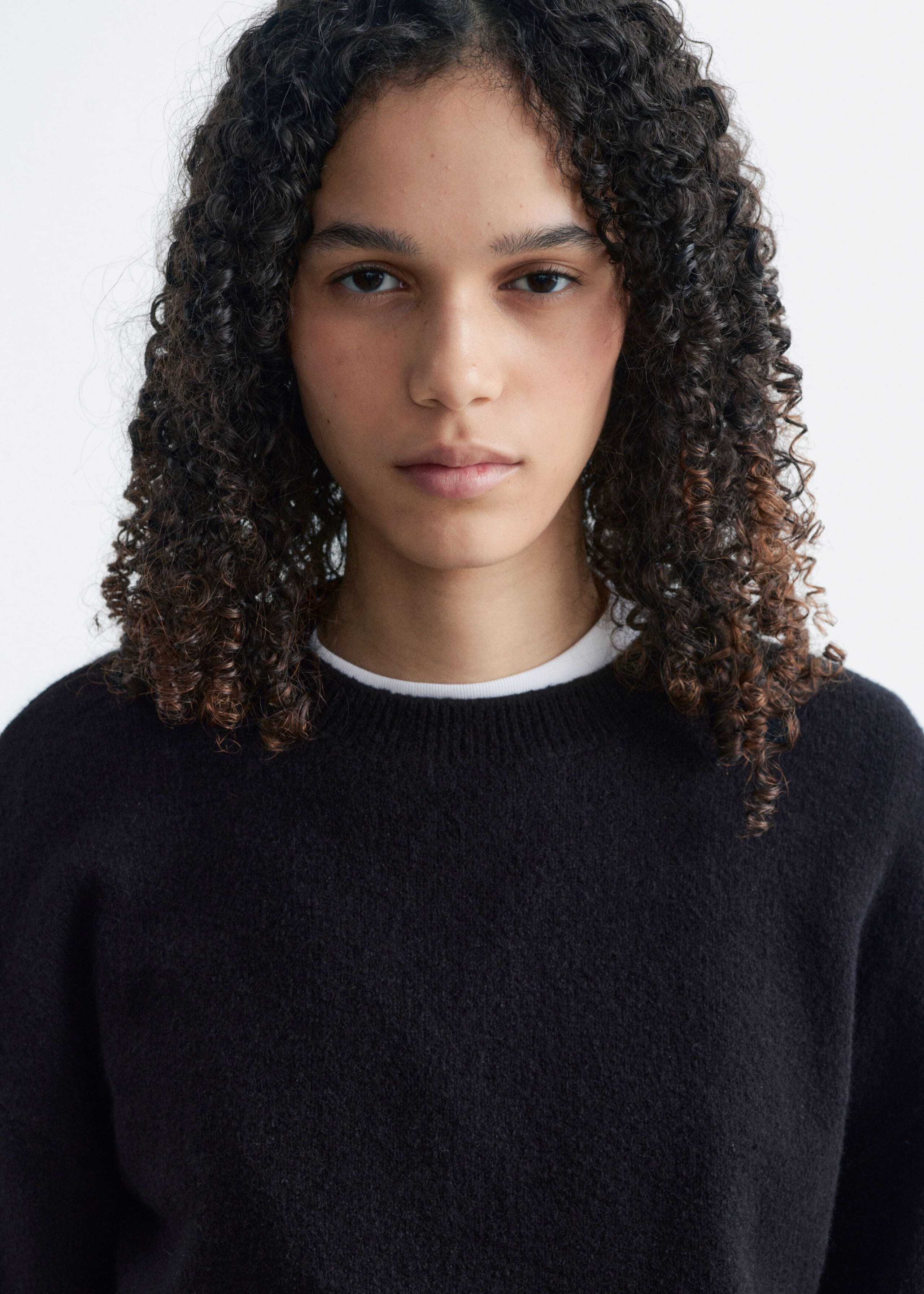 Locker geschnittener Strickpullover - Schwarz - Lookbook