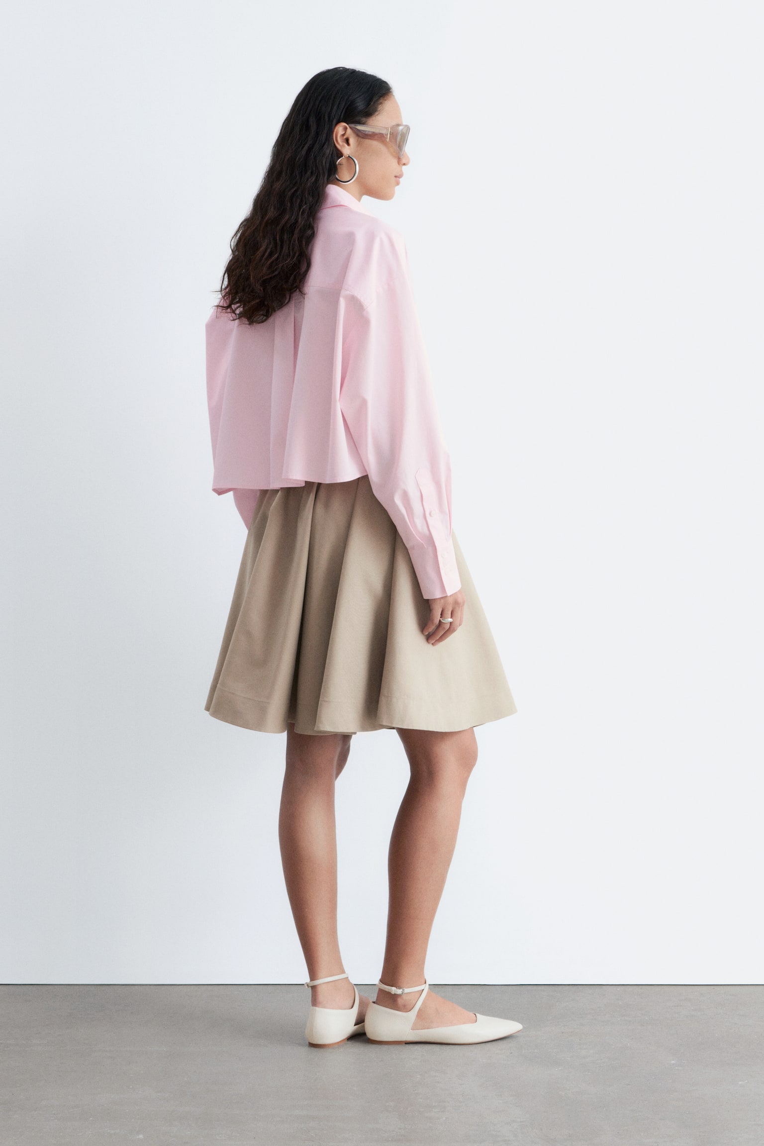 Chemise courte oversize en coton - Rose pastel/Noir/Beige/Rayures bleues/Blanc - 6