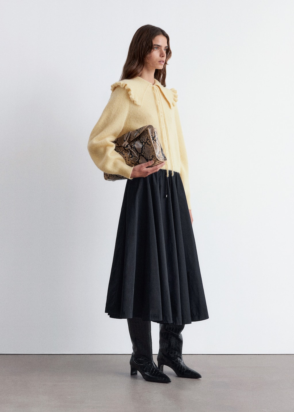 Image of Peter Pan-collar Cardigan