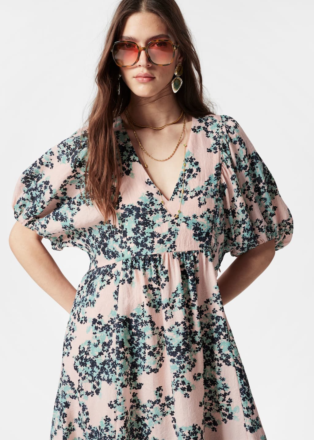 Robe longue à manches ballon - Motifs fleuris verts - Lookbook