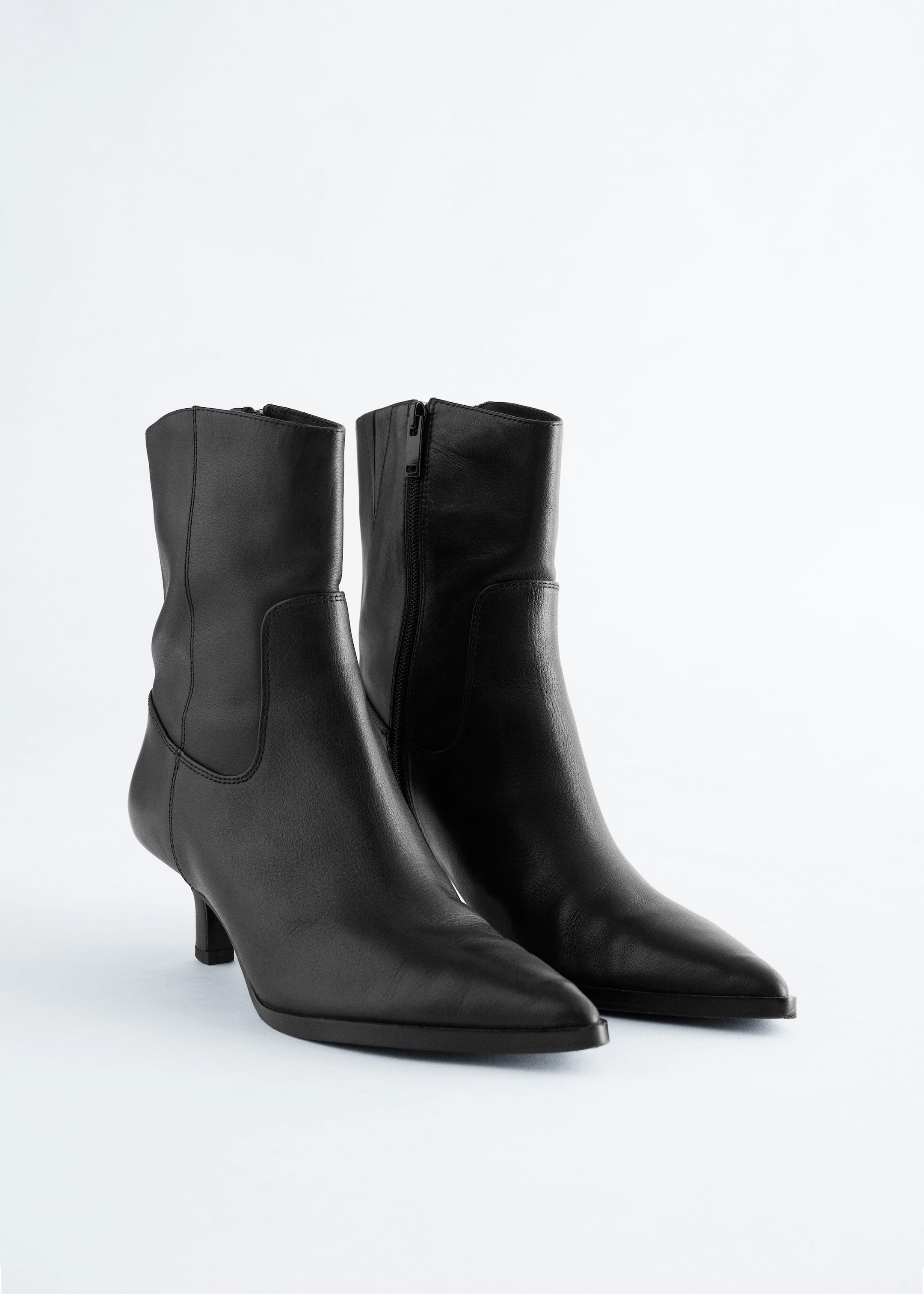 Visa större bild: Ankelboots med taxklack - Svart - DAM | H&M SE 2