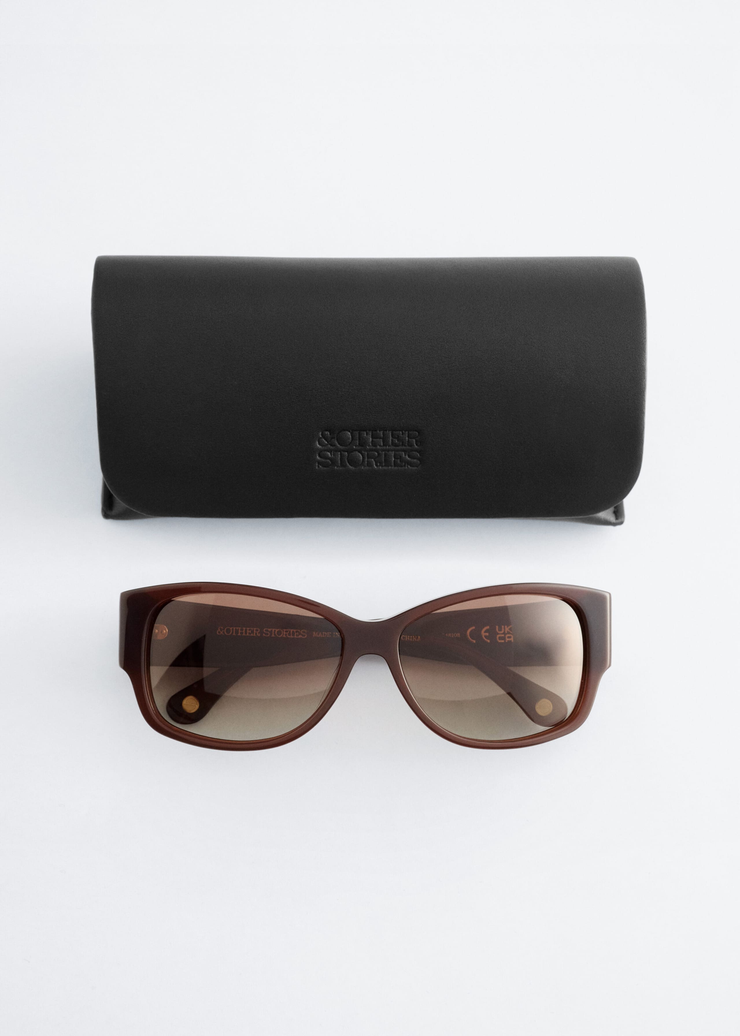 Oval-Frame Sunglasses - Green - Still Life