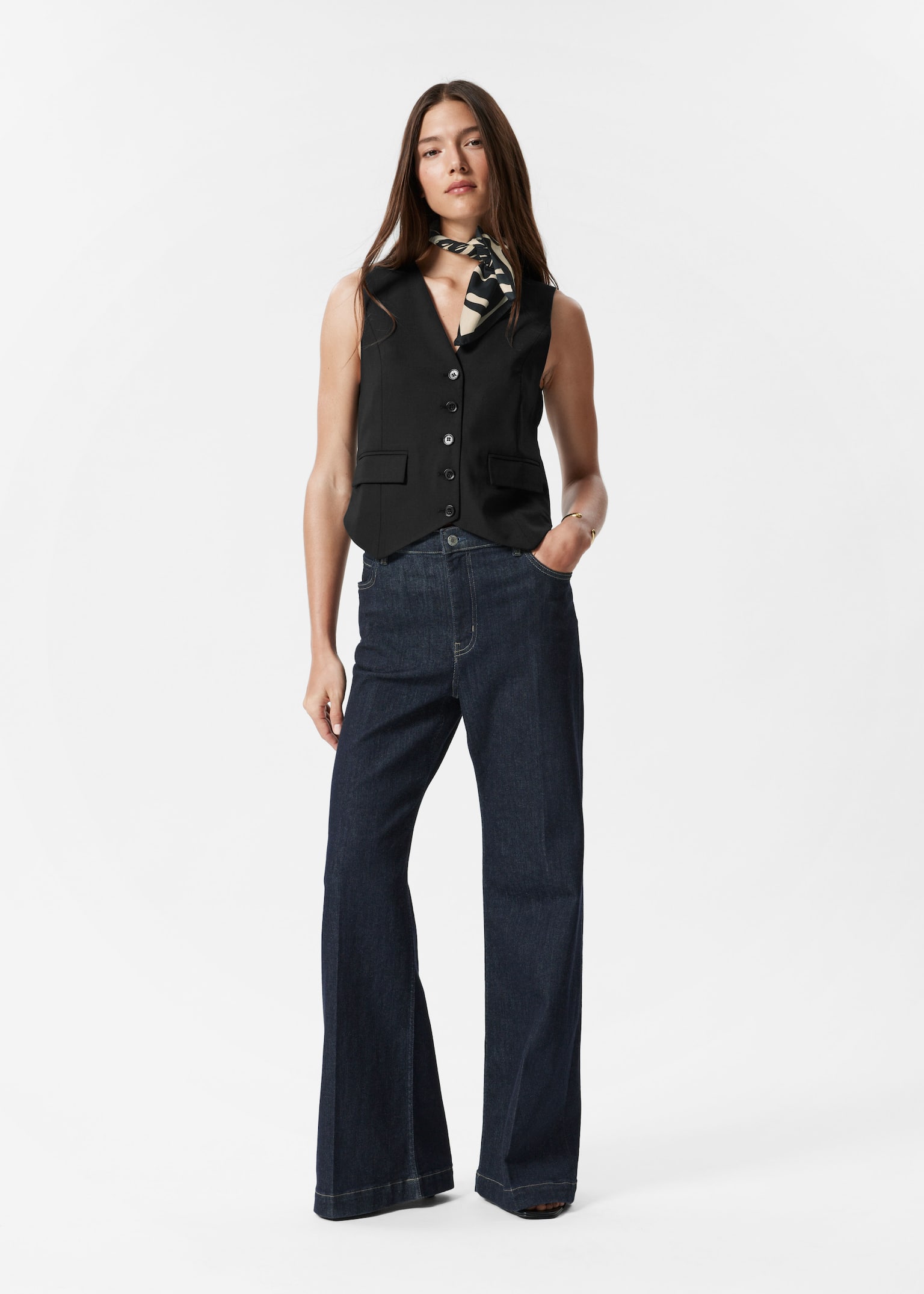 Dopasowana wełniana kamizelka - Czarny - 3