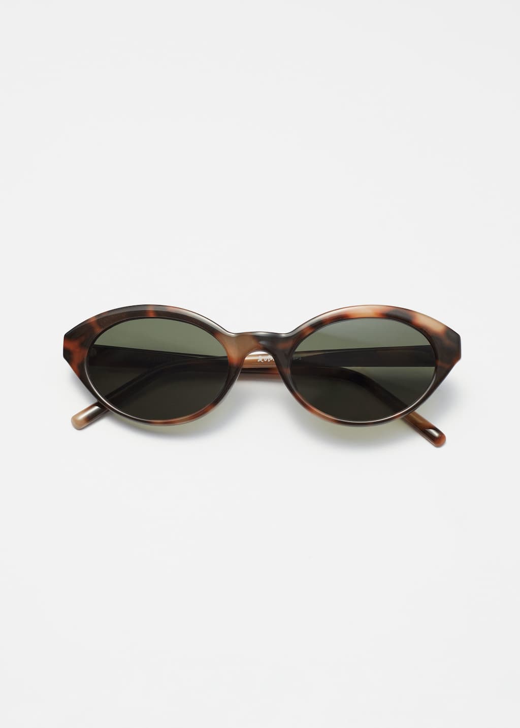 Gafas de sol de montura ovalada