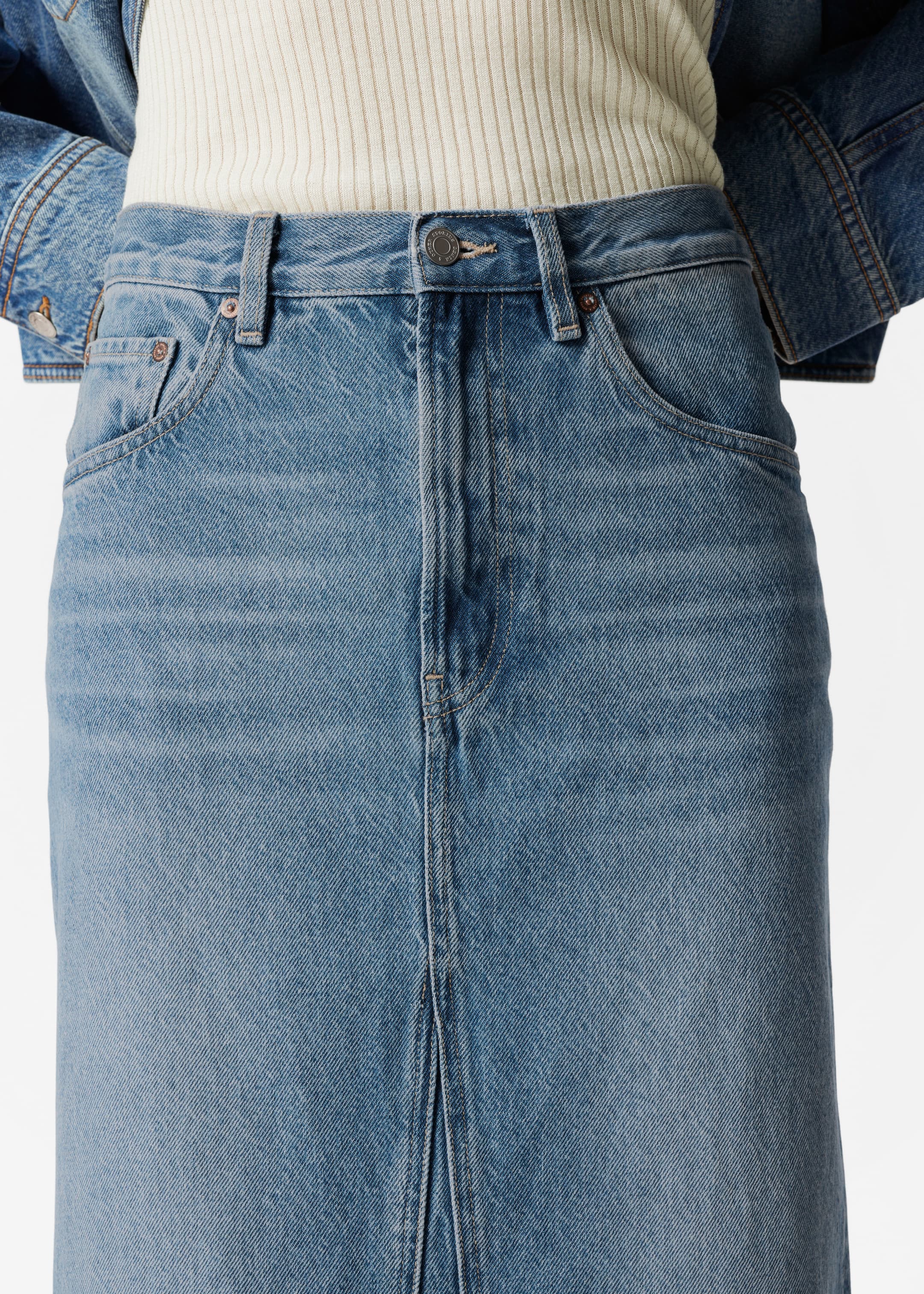 Visa större bild: Midikjol i denim - Mellanblå - DAM | H&M SE 3