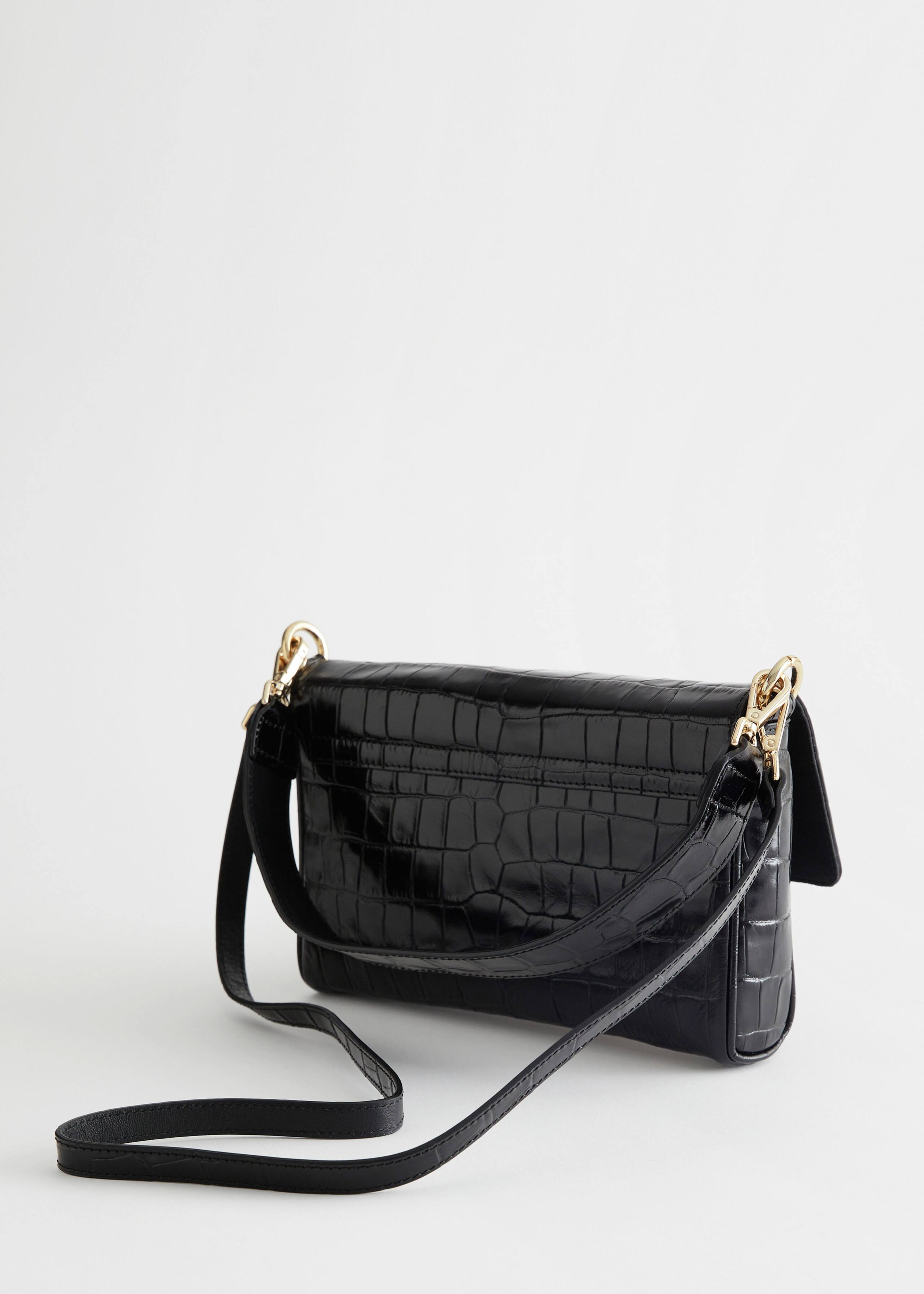 LeatherCrossbodyBag - Black - Natura morta