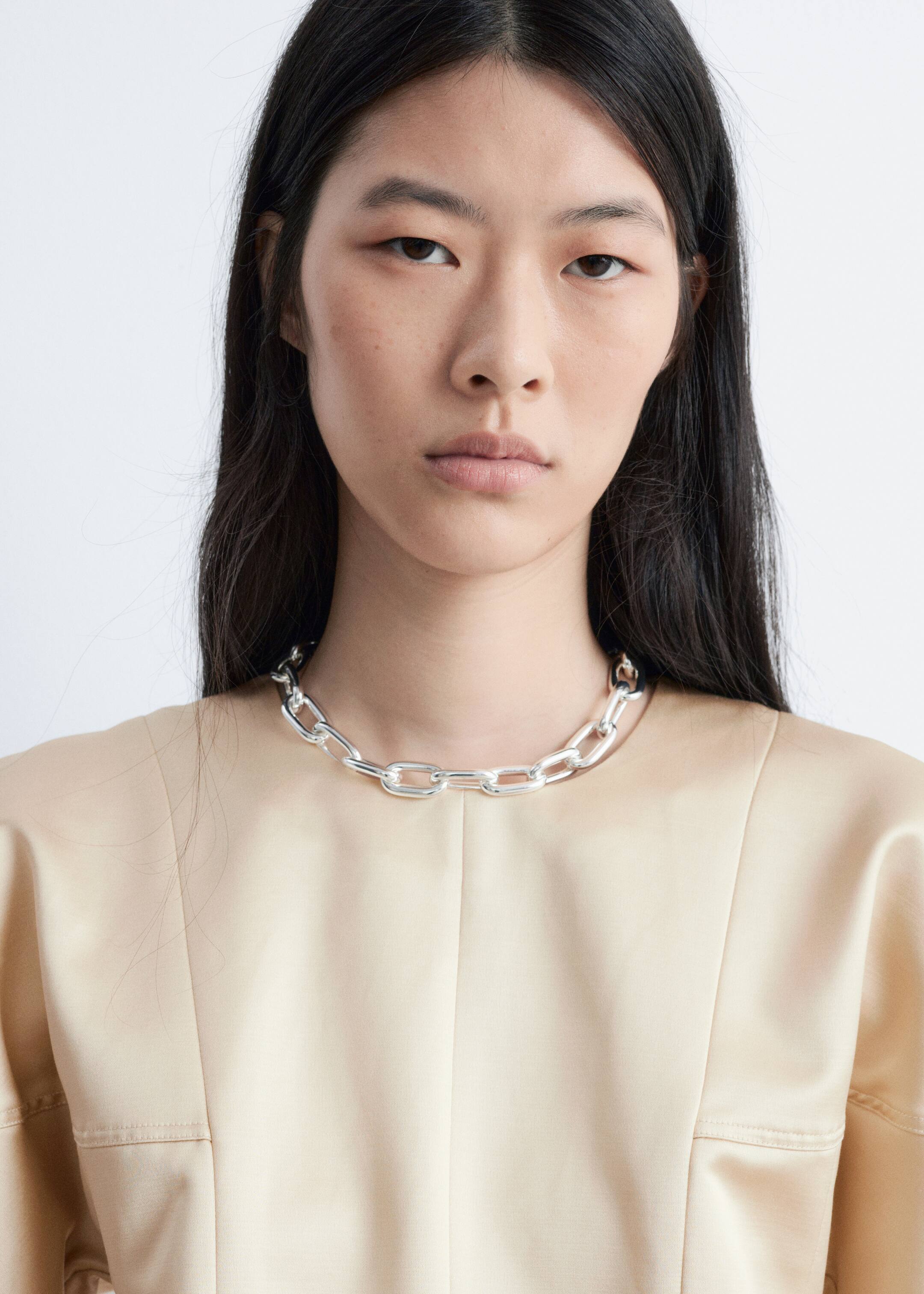 Visa större bild: Satintopp med puffärm - Beige - DAM | H&M SE 3