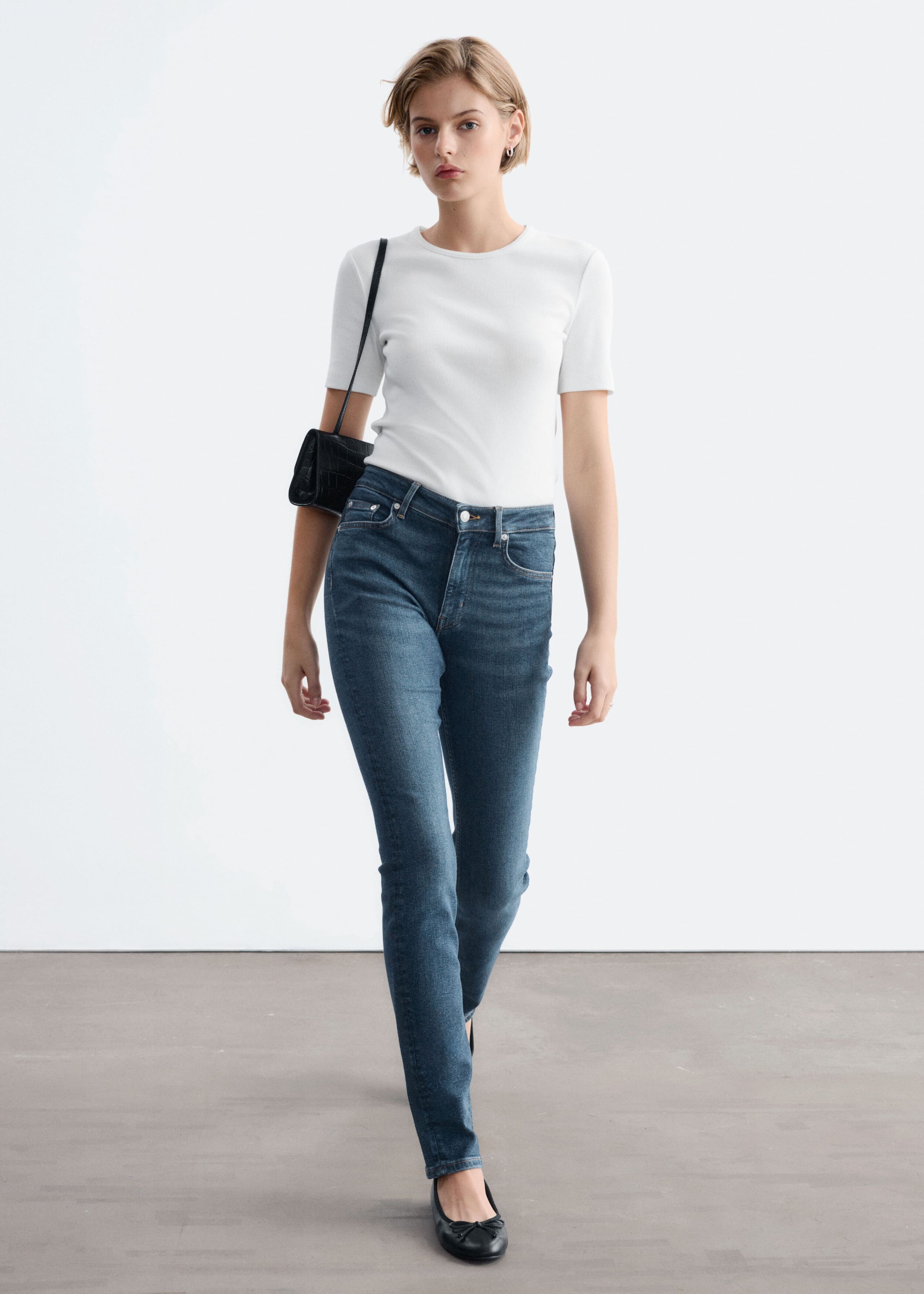 Skinny Jeans mit hohem Stretchanteil - Mittelblau - Lookbook