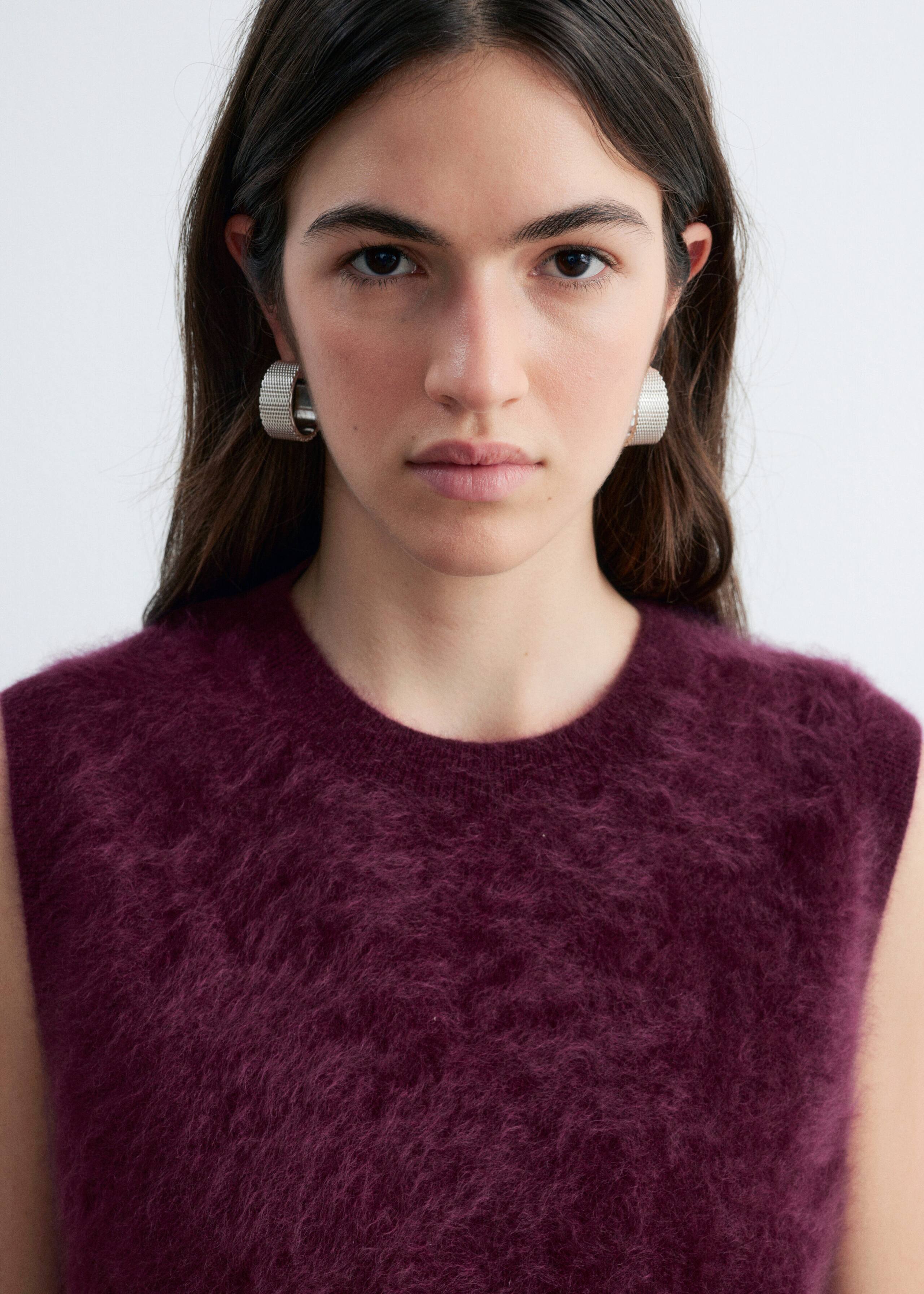 Brushed Cashmere Vest - Dark Red - Still Life