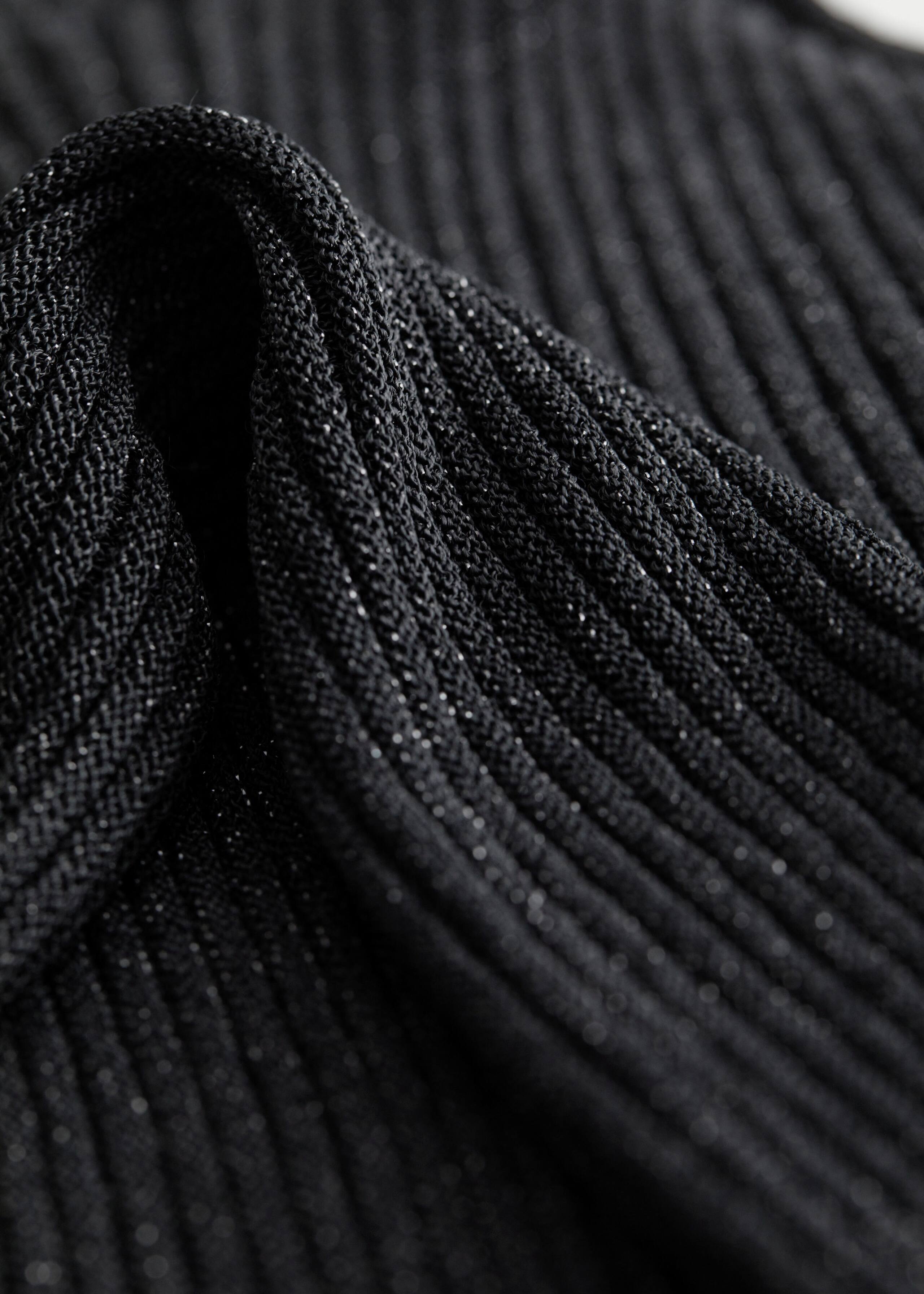 FittedCut-OutLurexTop - {{variantName}} - Descrizione dettagliata