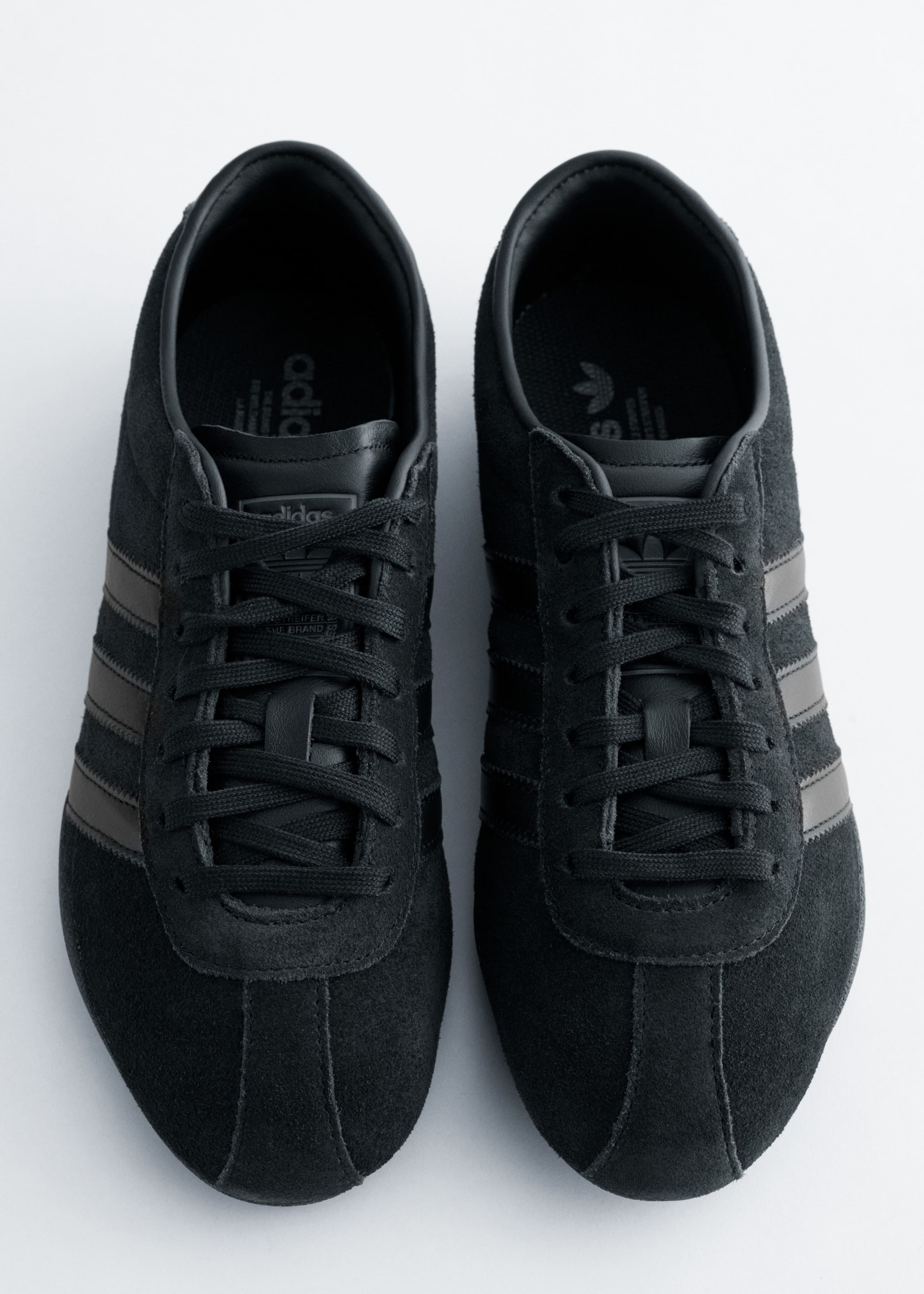 adidas Tokyo W - Cream/Dark Green - Still Life