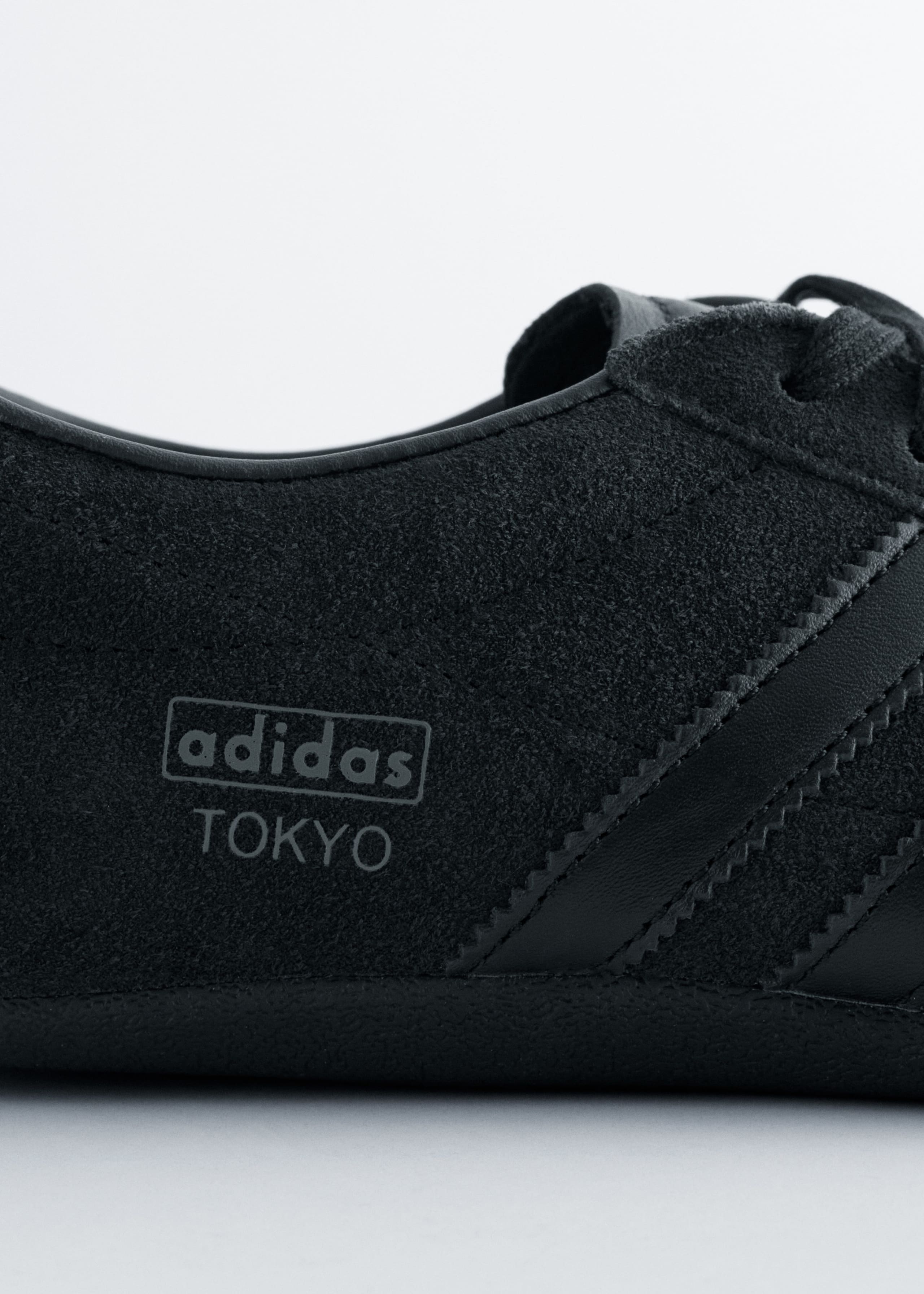 adidas Tokyo W - Cream/Dark Green - Still Life