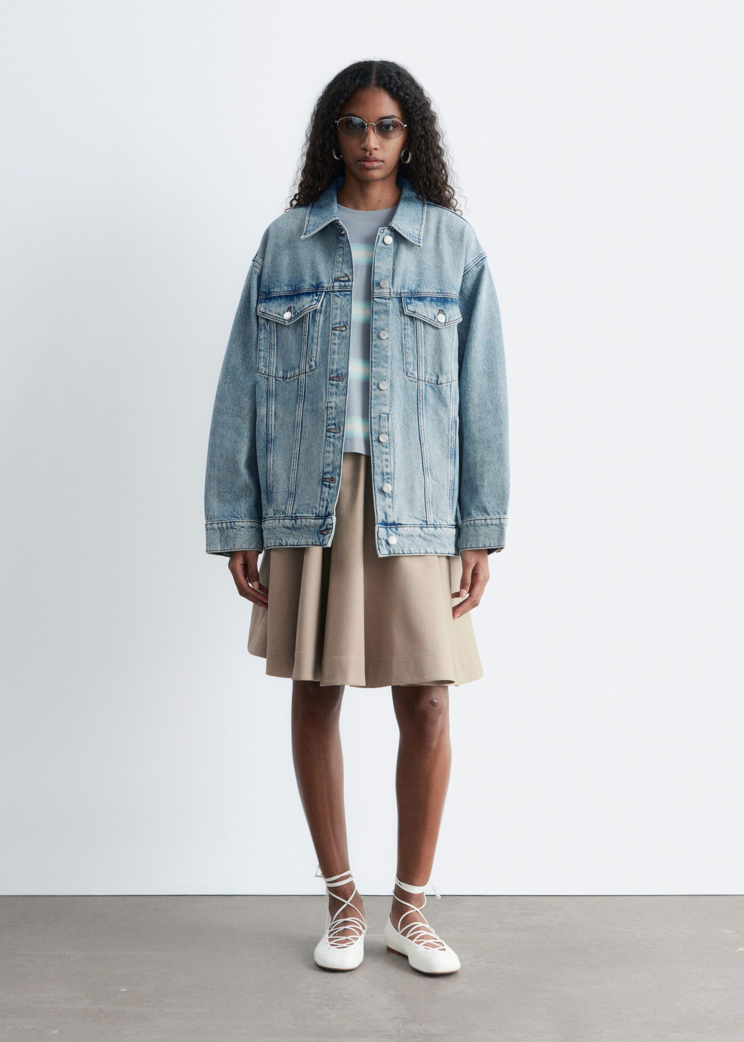 Image of Kurtka oversize z denimu