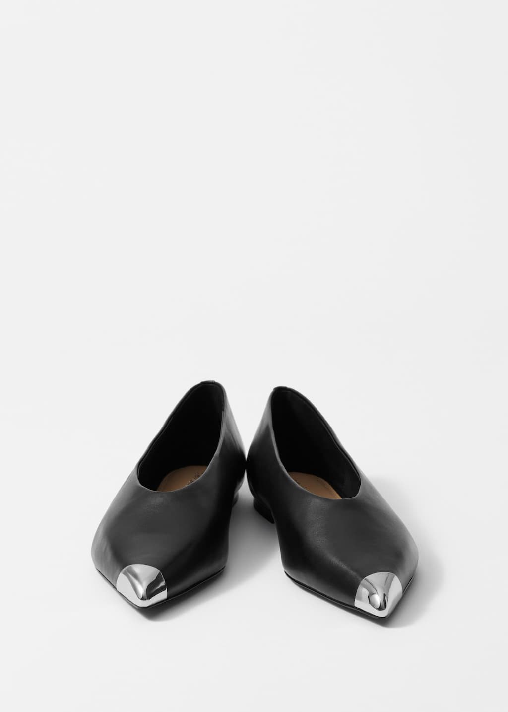 Ballerinas mit silberfarbener Kappe - Schwarz/Silber - Stillleben