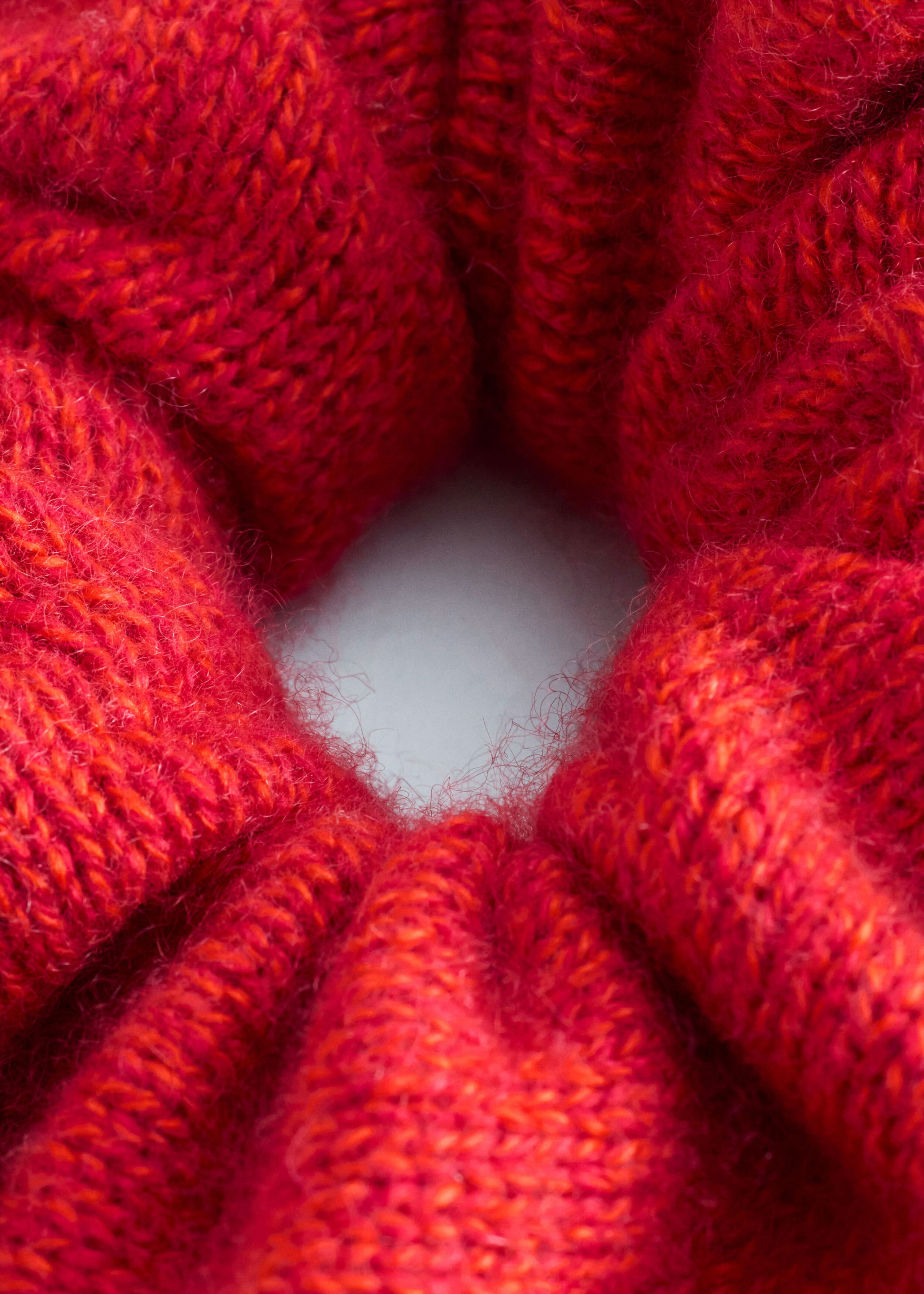 Wool-Blend Knitted Scrunchie - {{variantName}} - Descriptive Detail