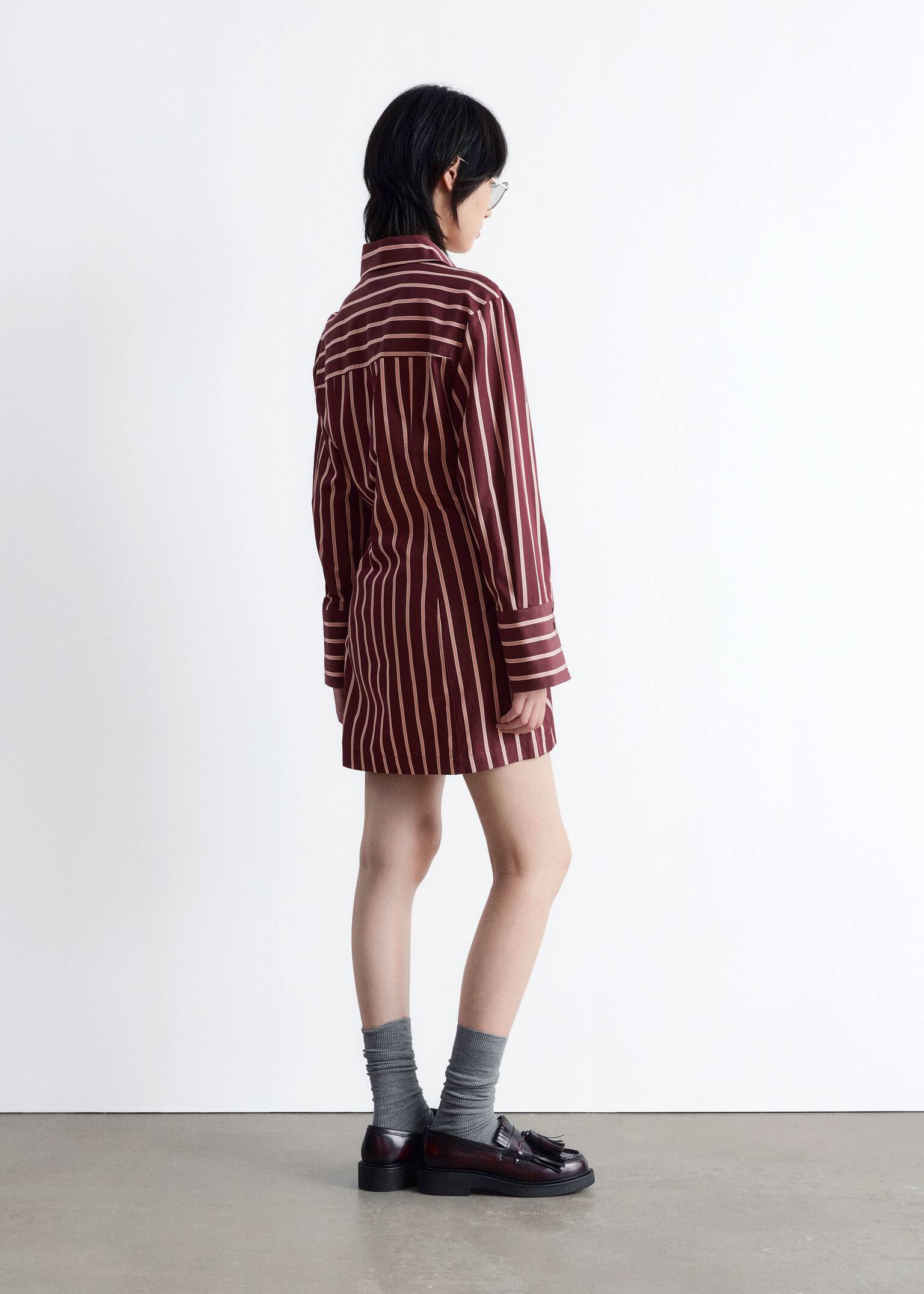 Kort slå om-skjortekjole - Mørkerød/lyserøde striber/Lyseblå/brune striber - 5