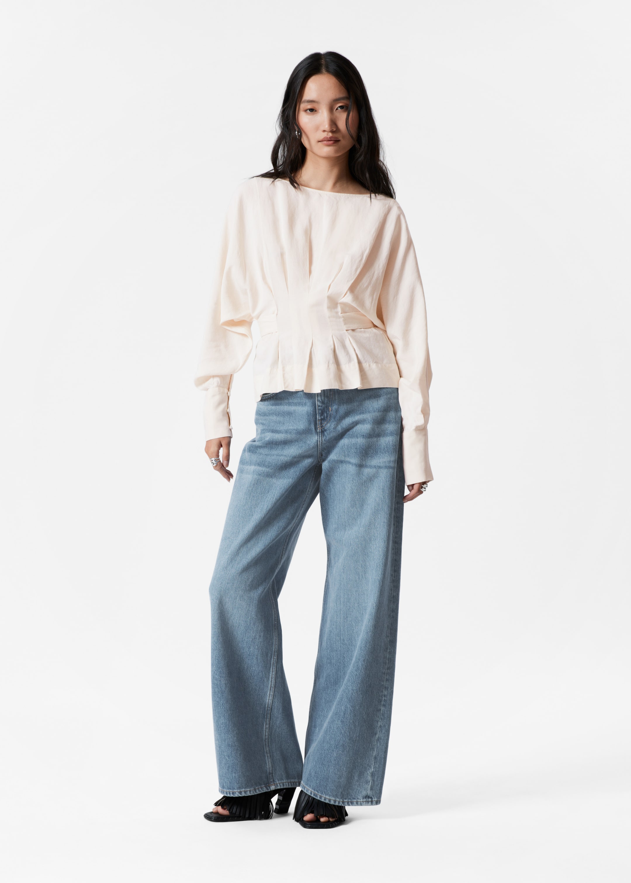 Visualizza immagine più grande: Blusa a pieghe con scollo a barchetta - Crema - DONNA | H&M IT 3