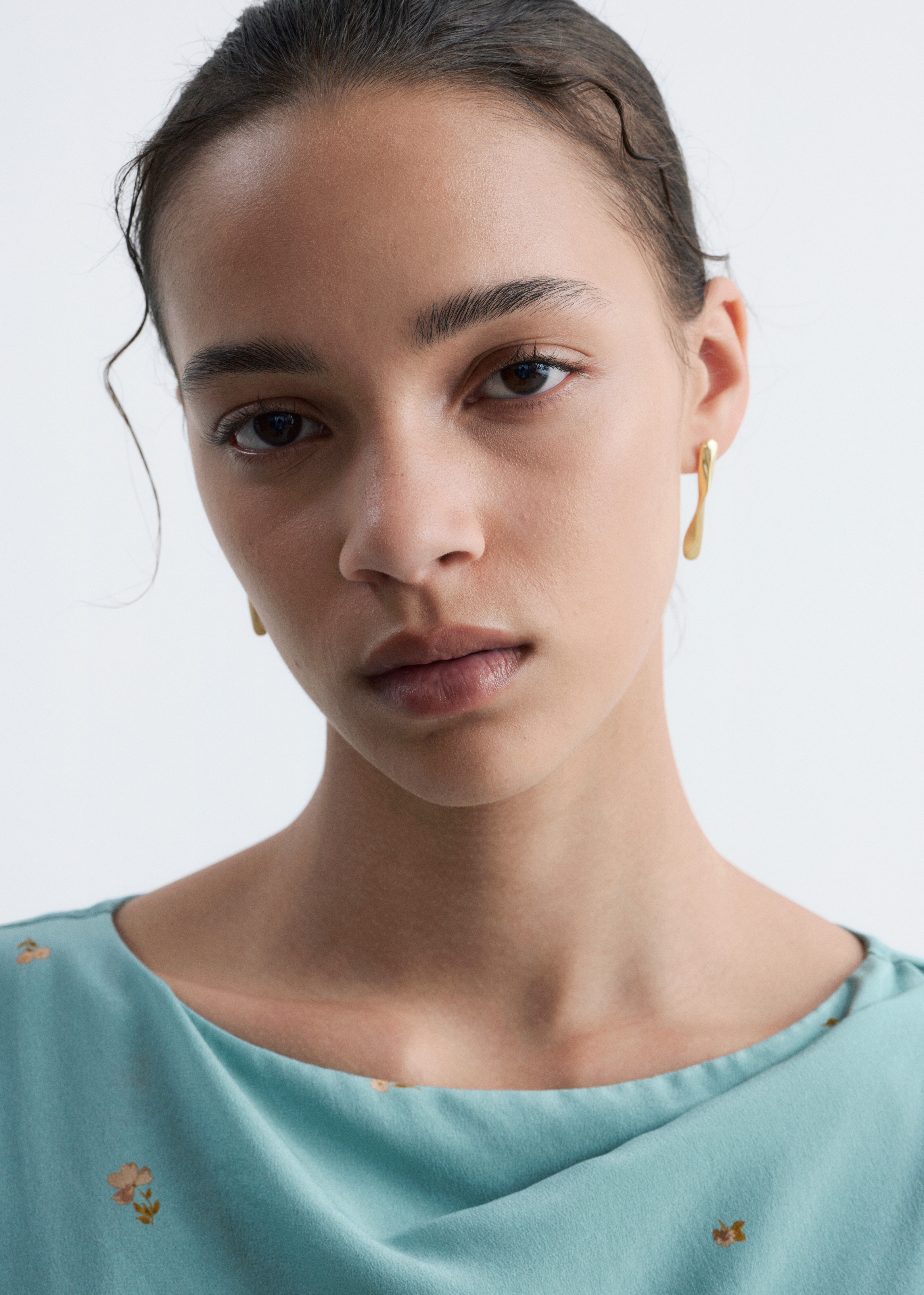 Twist Dangle Earrings - Gold