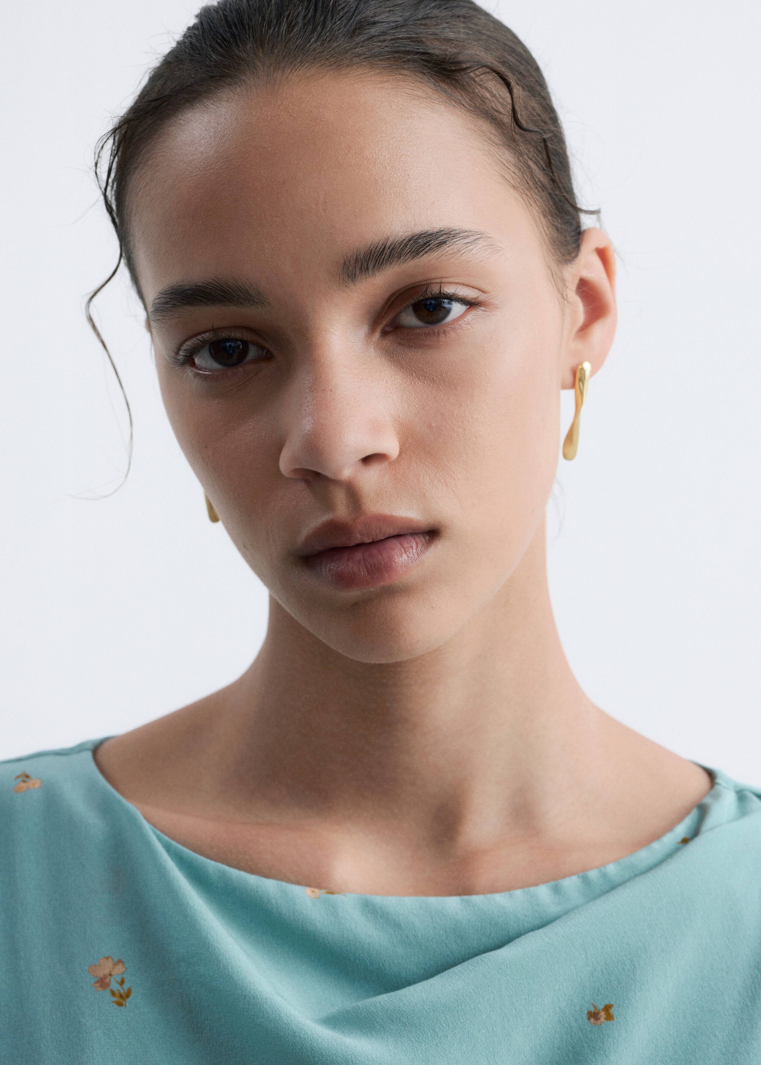 Twist Dangle Earrings - Gold - Lookbook