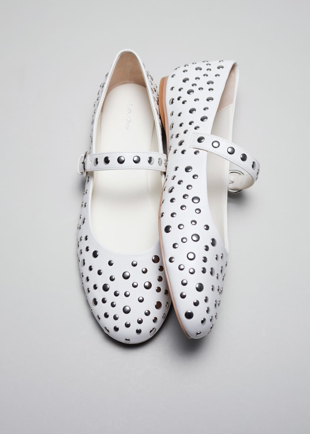 Image of Ballerines en cuir clouté