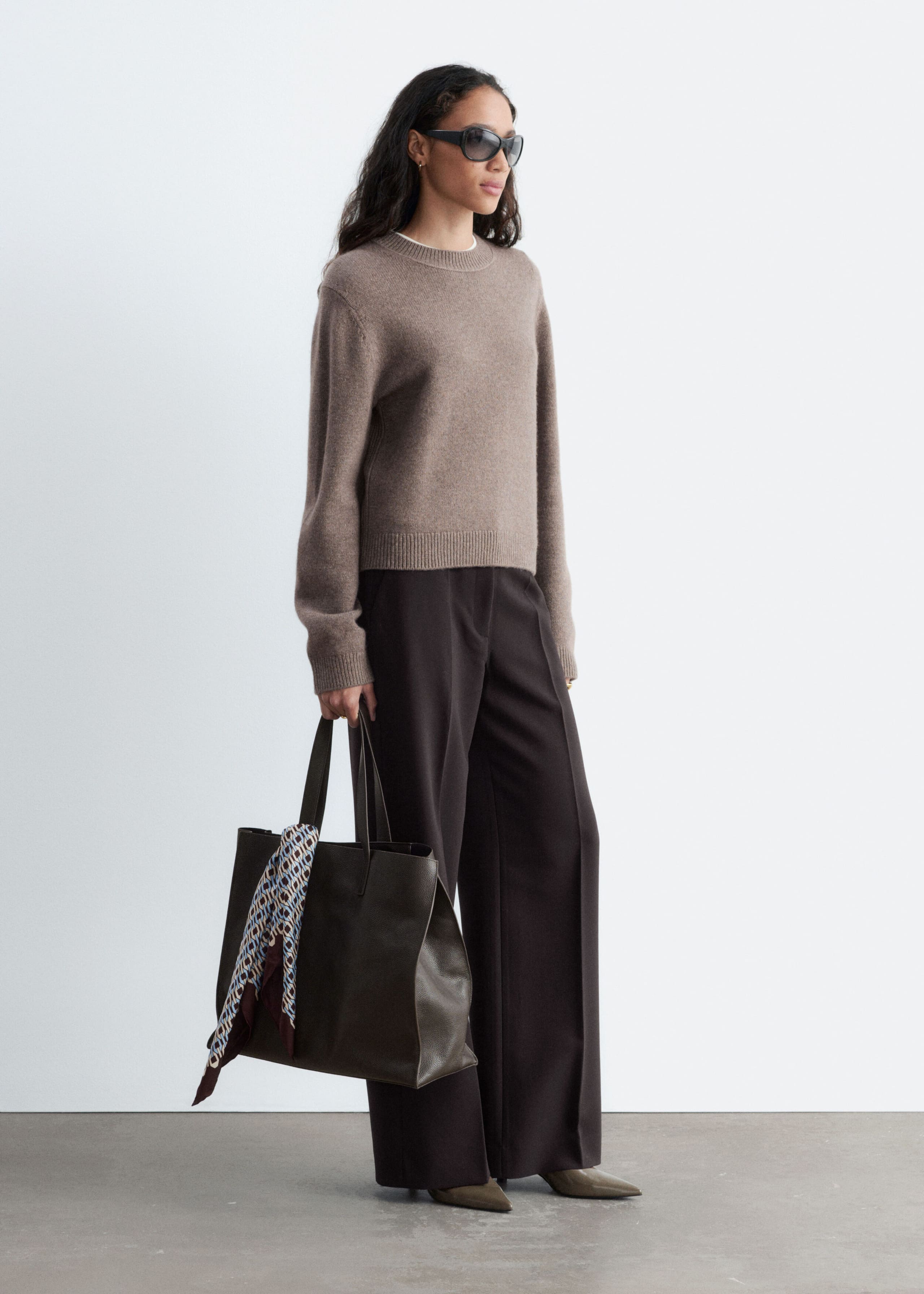 Loose-Fit Tailored Trousers - Dark Red - Lookbook